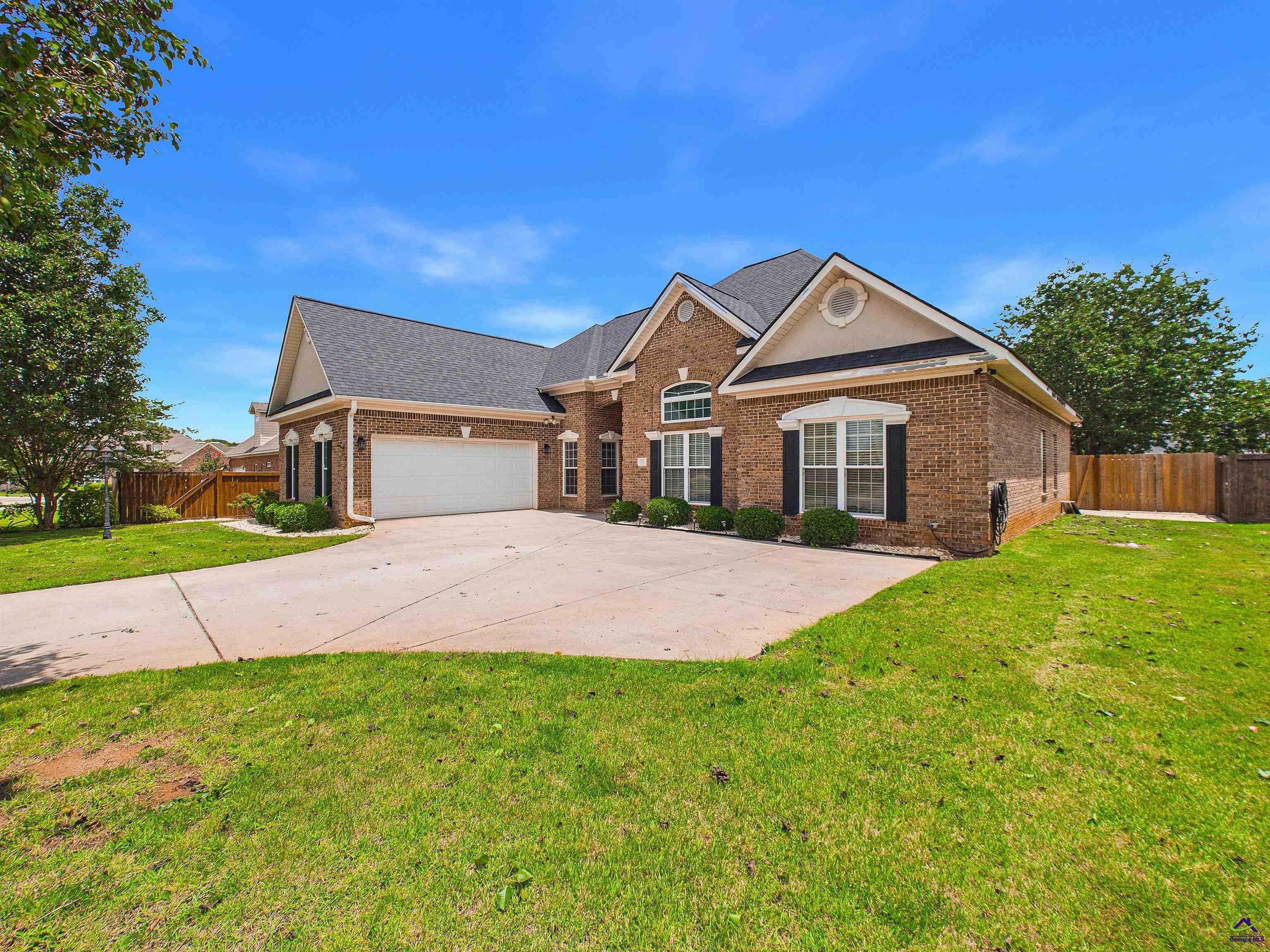 105 Fairfax Court