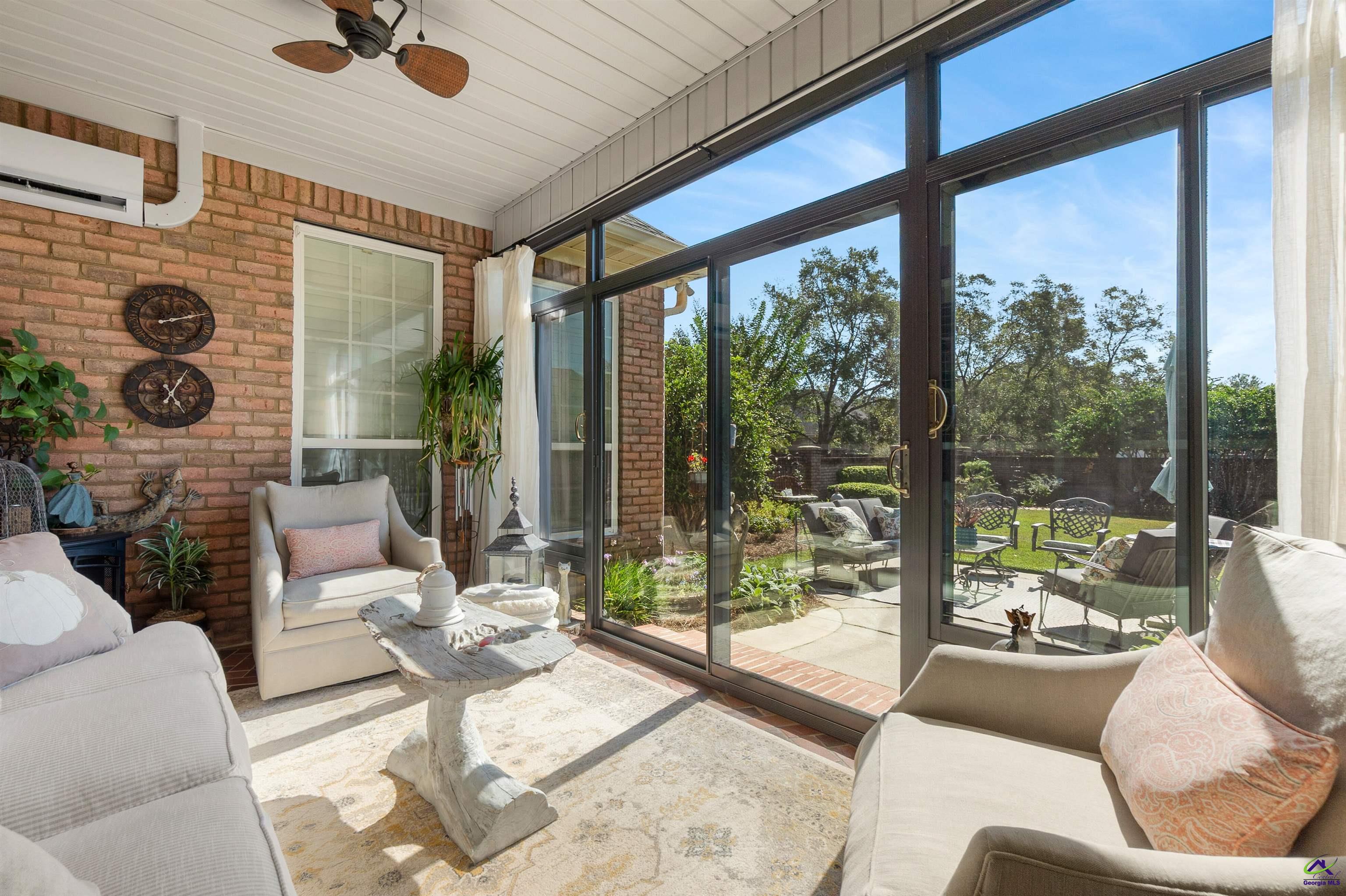 208 Macintosh Lane