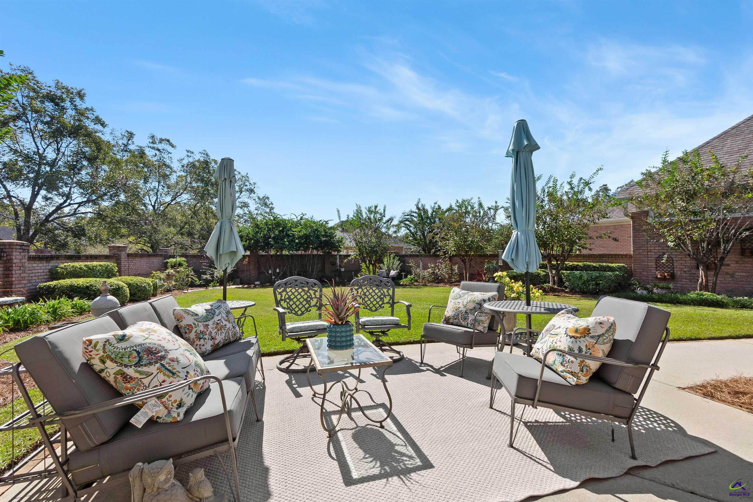 208 Macintosh Lane