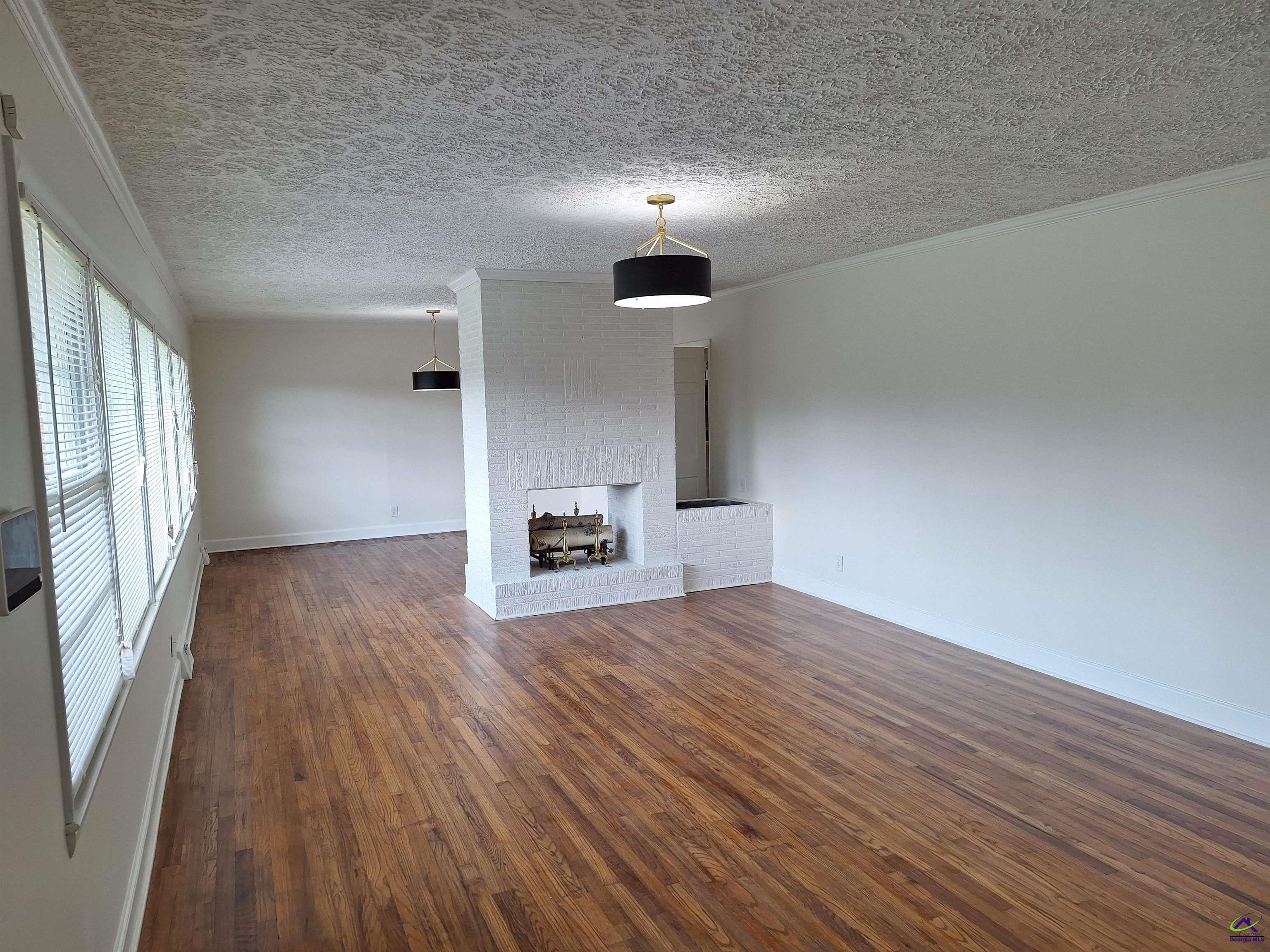 3145 Pasadena Drive