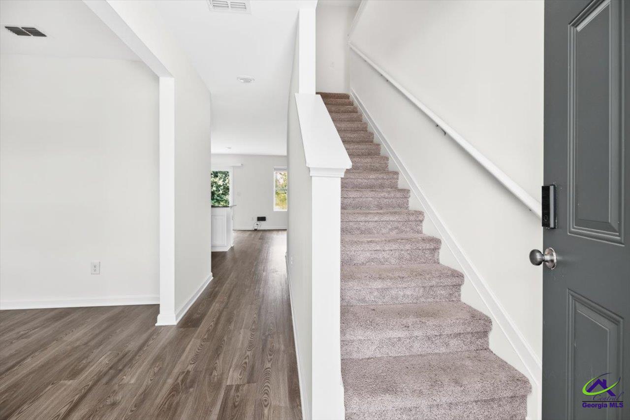 249 isabella Way