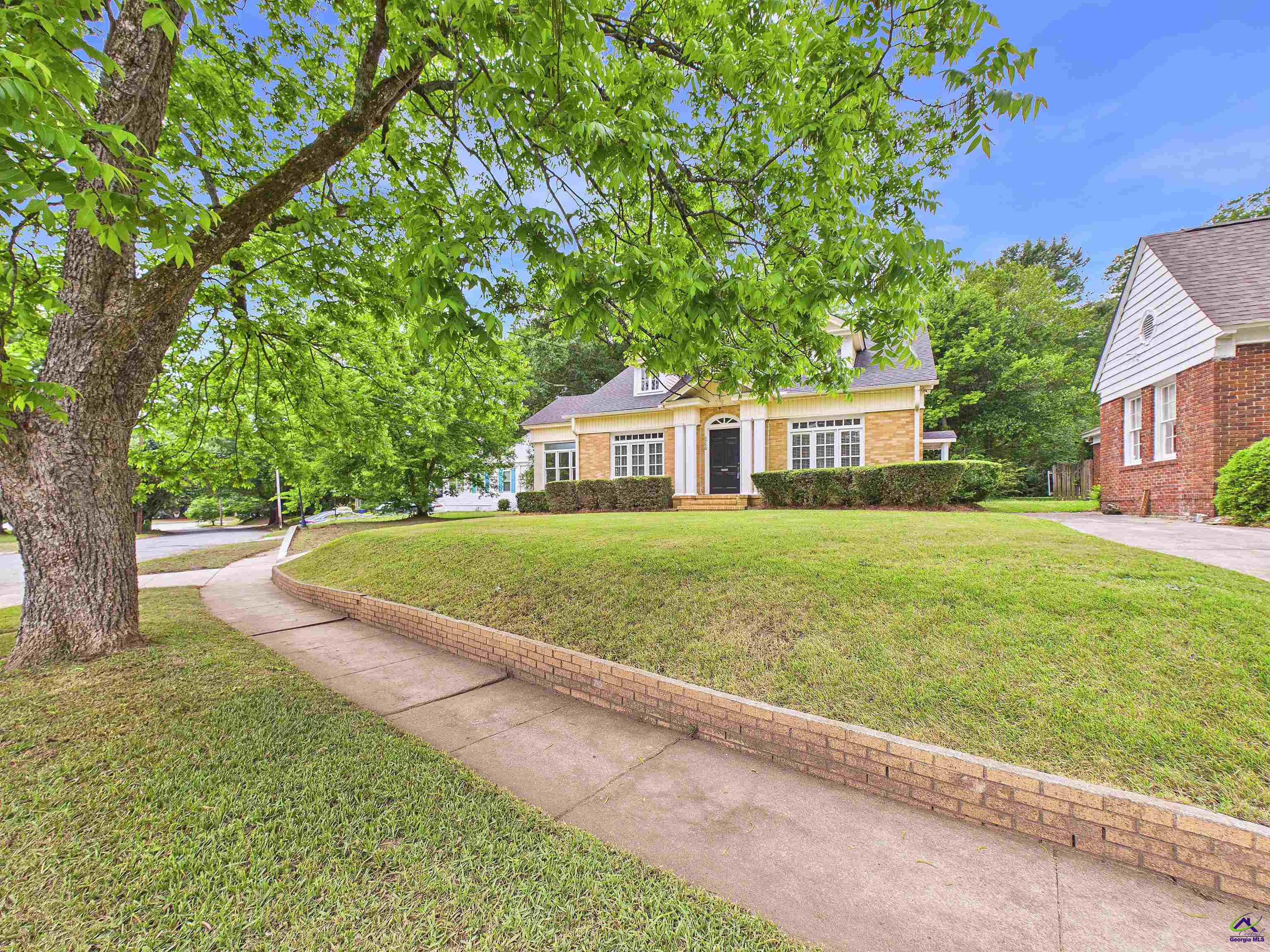 3750 Avon Road