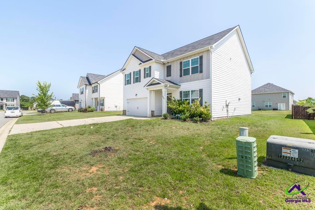 216 Barnyard Way