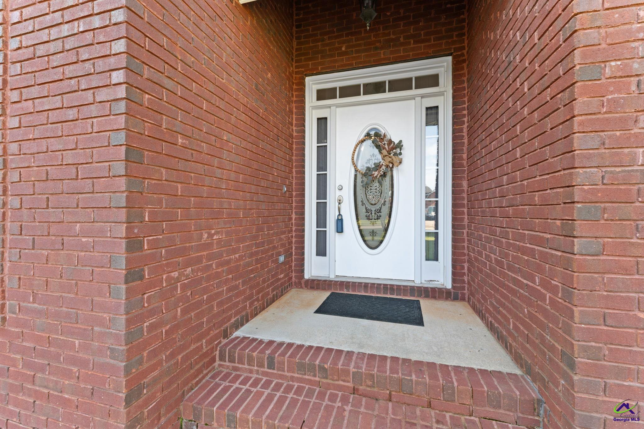 806 Huntwood Lane