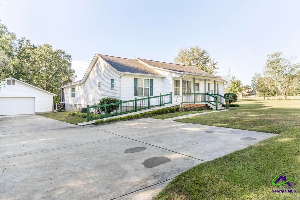 549 Burnett Rd