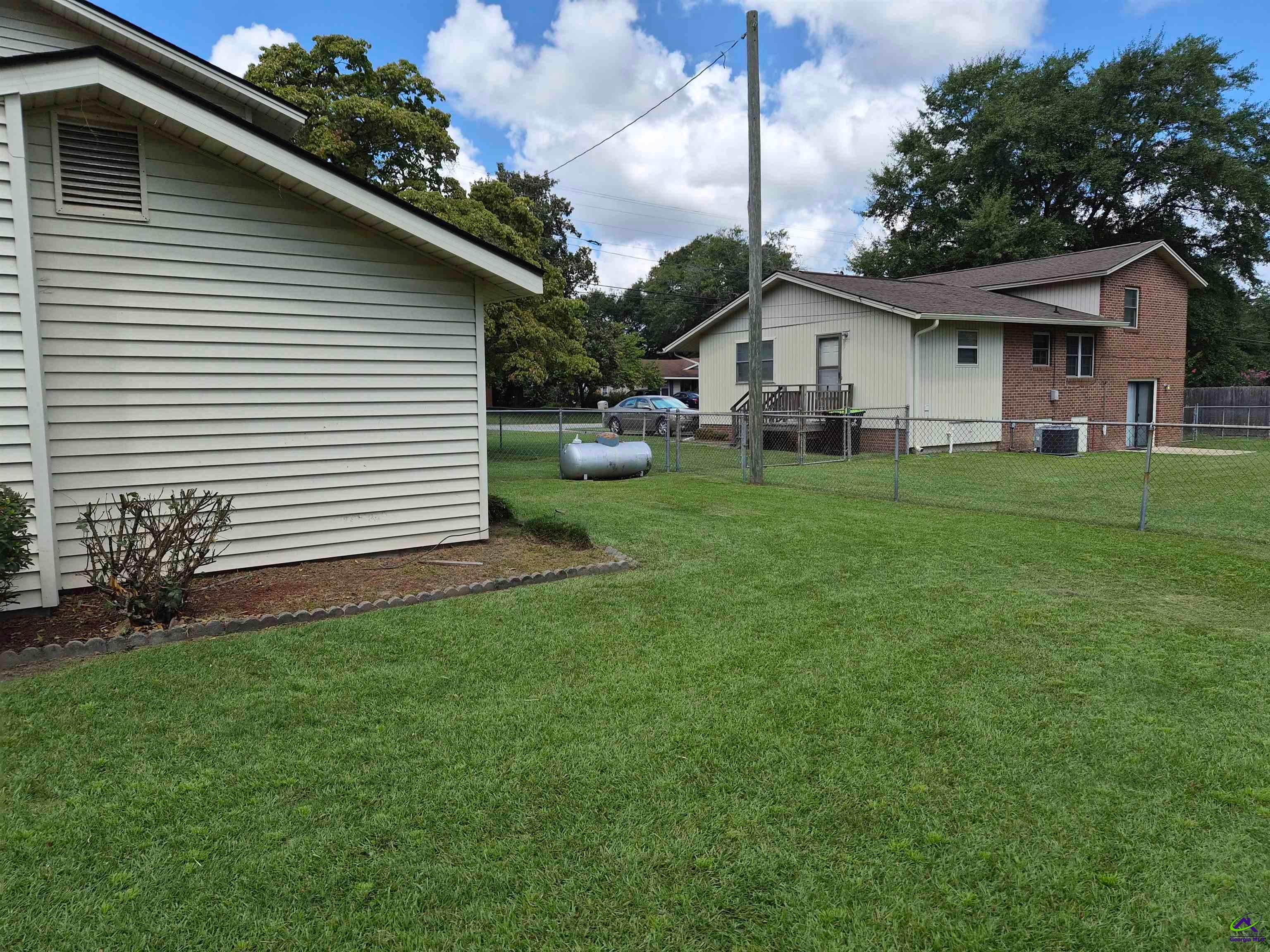 209 Self Street