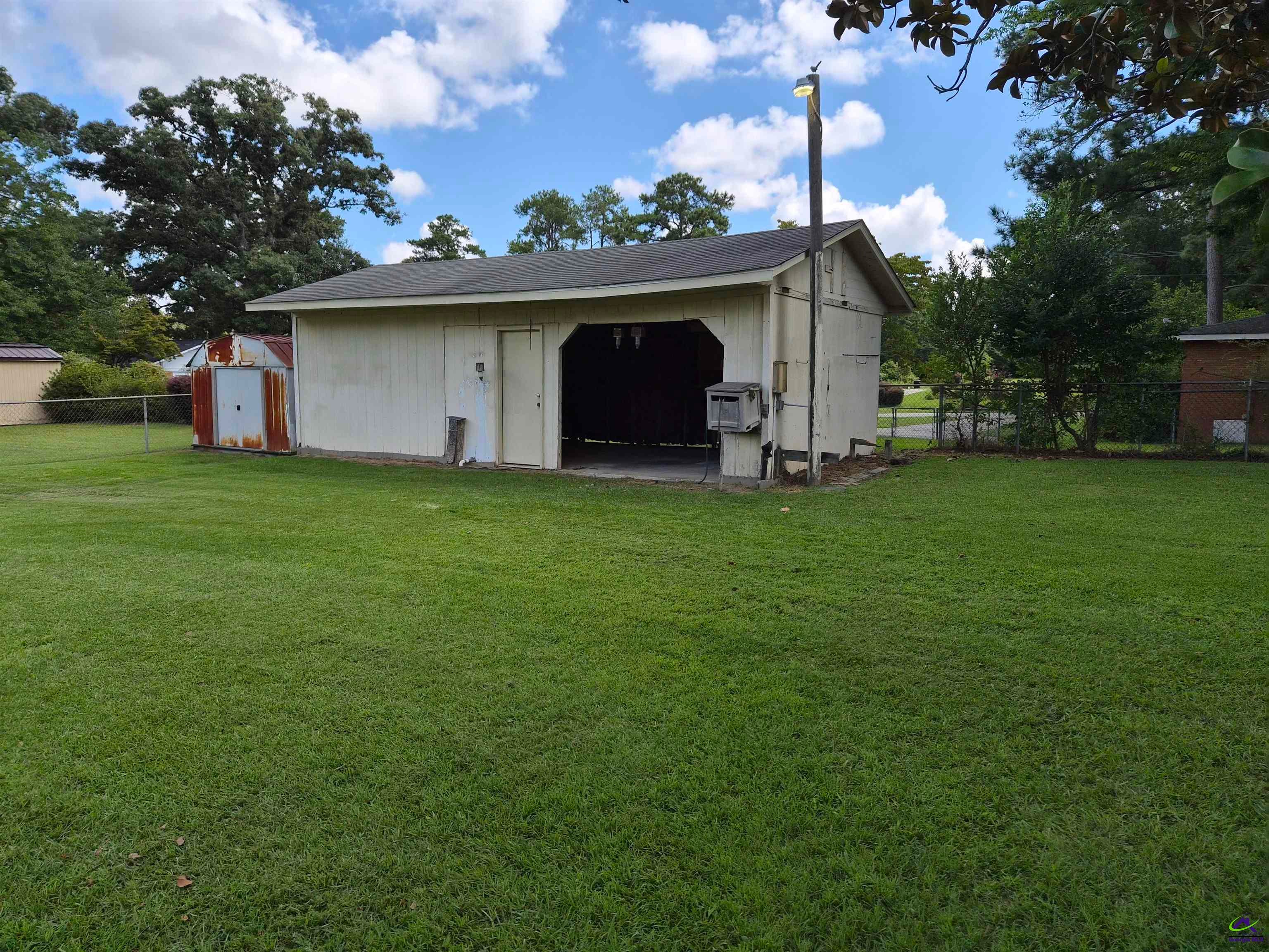 209 Self Street