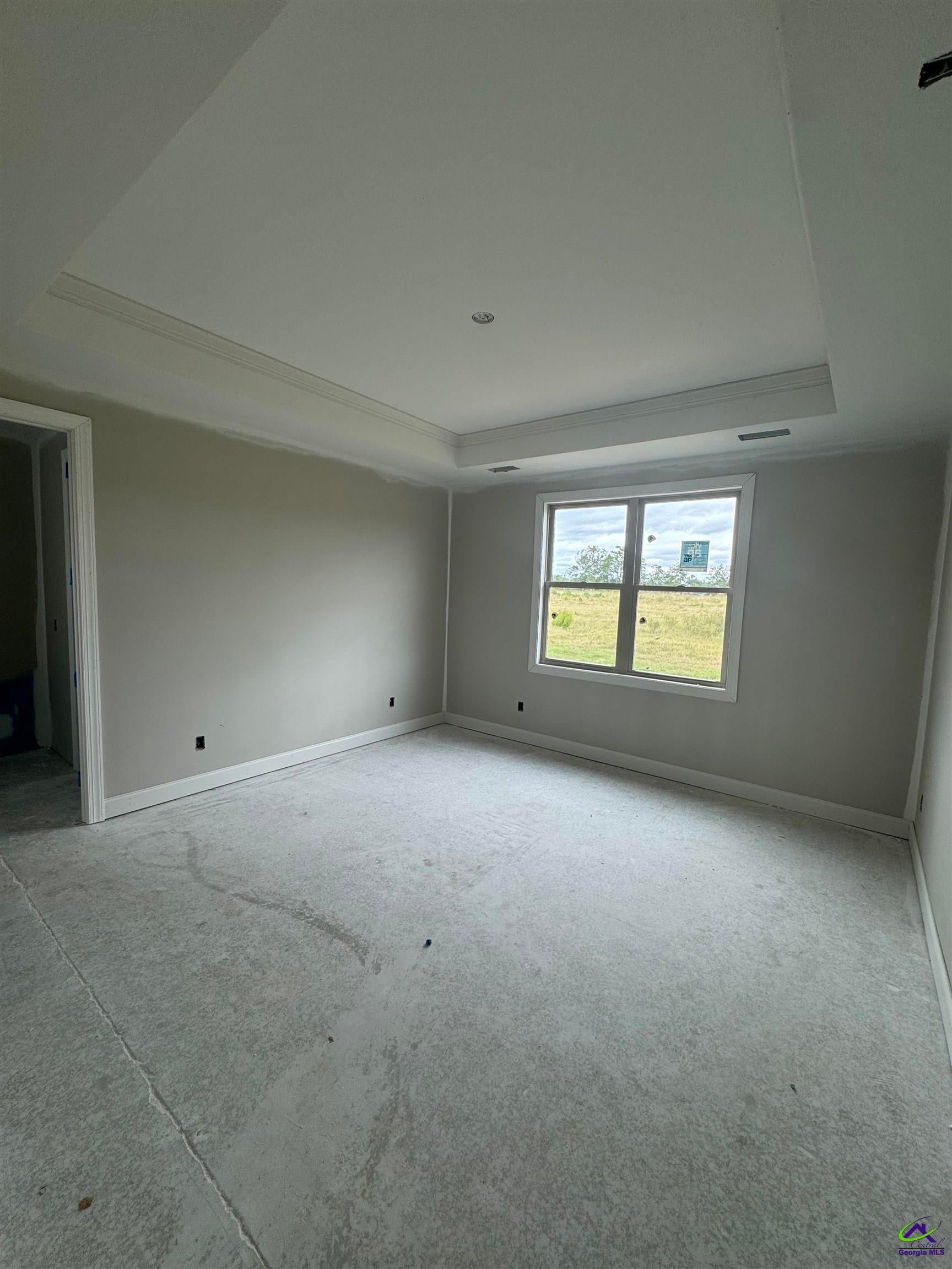 221 Farmland Circle