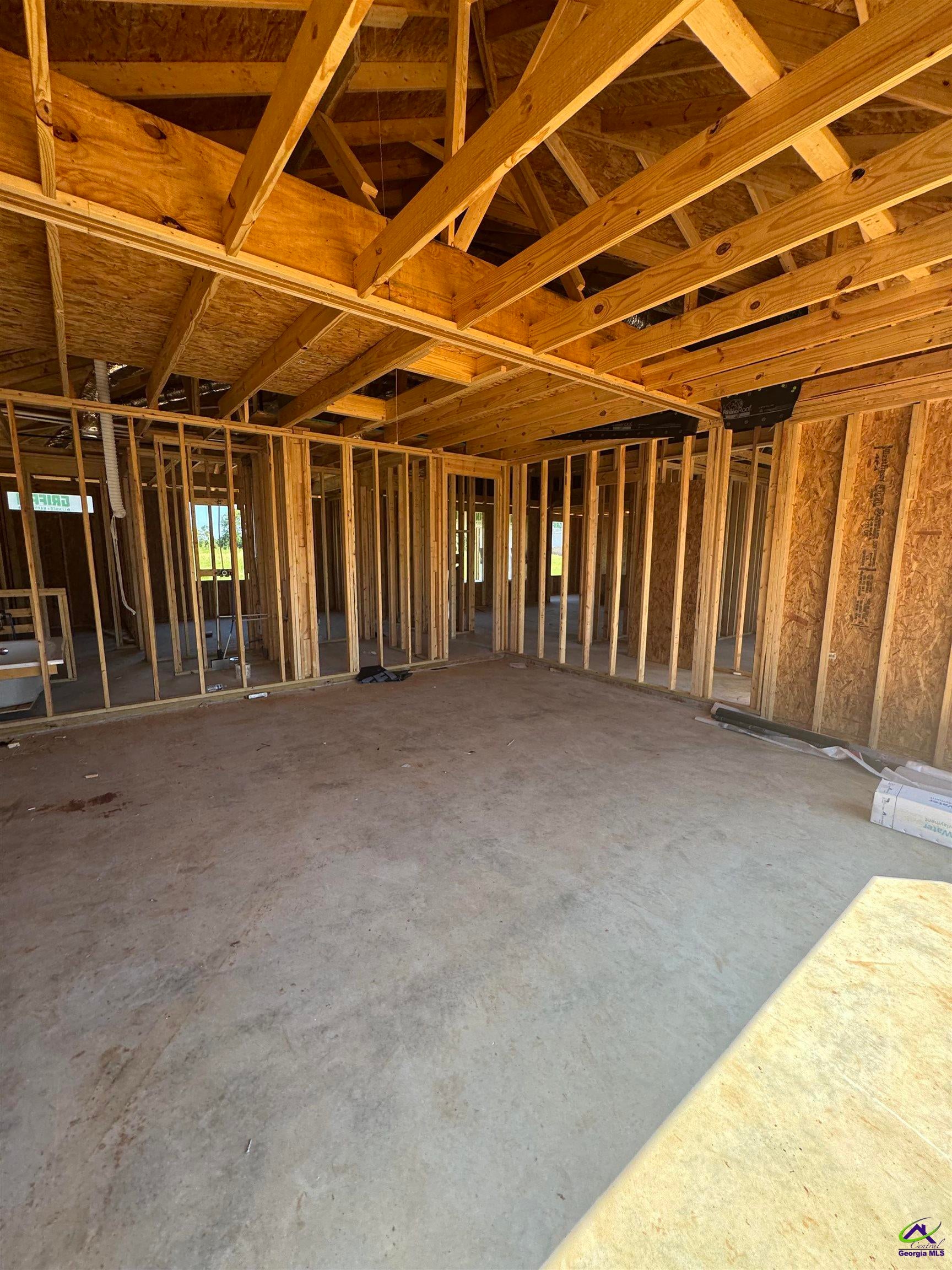 221 Farmland Circle