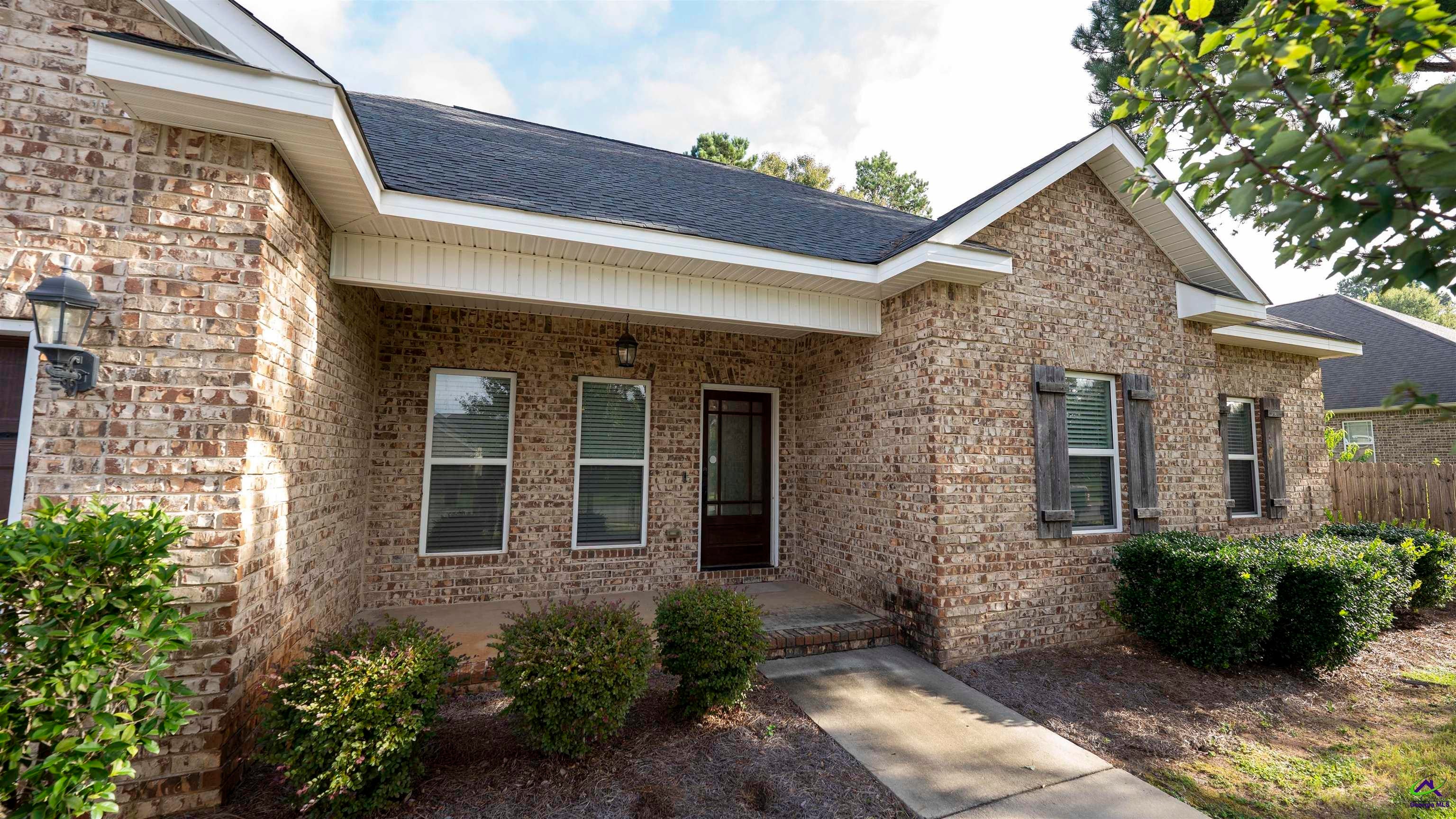 302 Armadale Drive