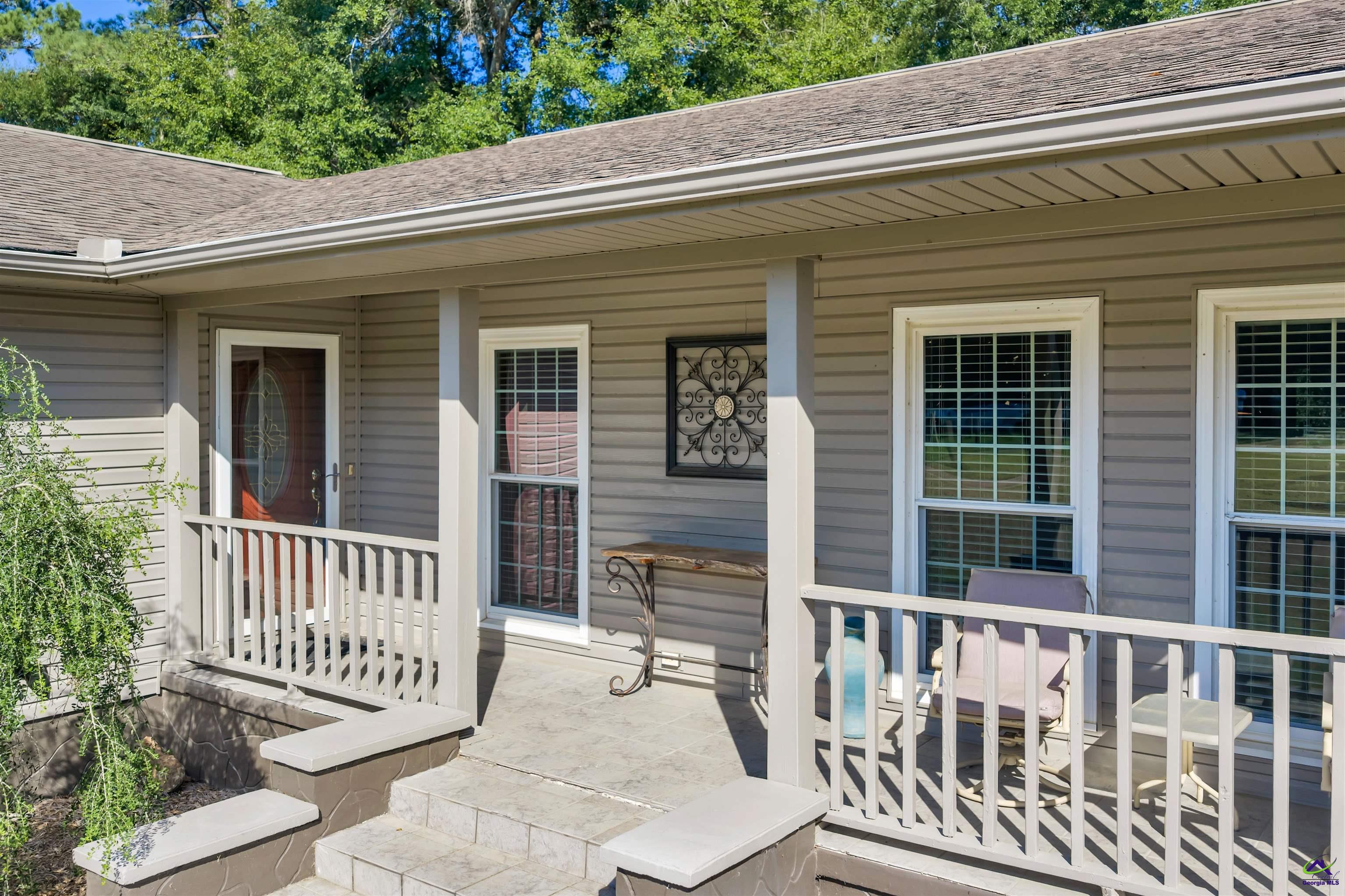 72 River East Road