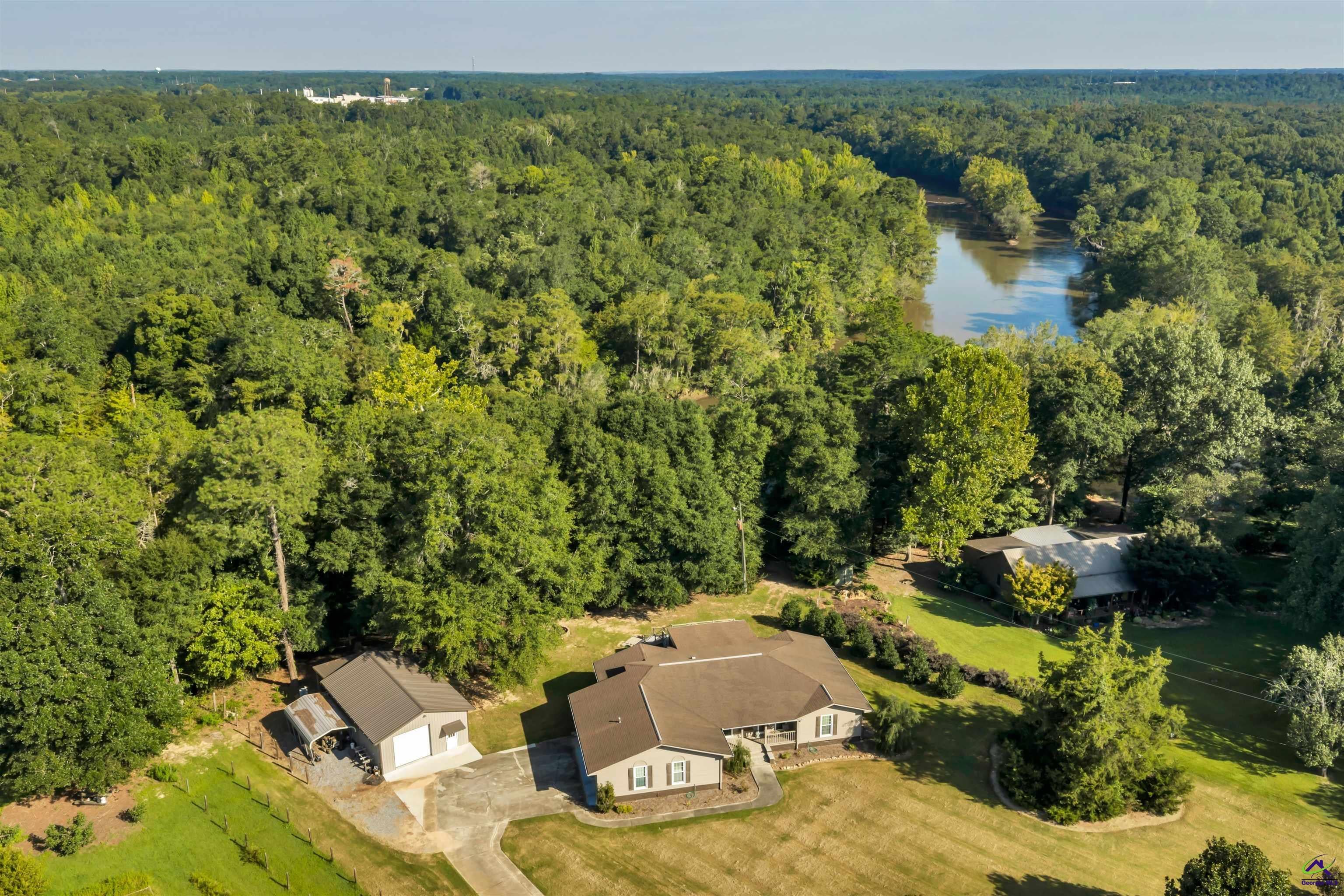 72 River East Road