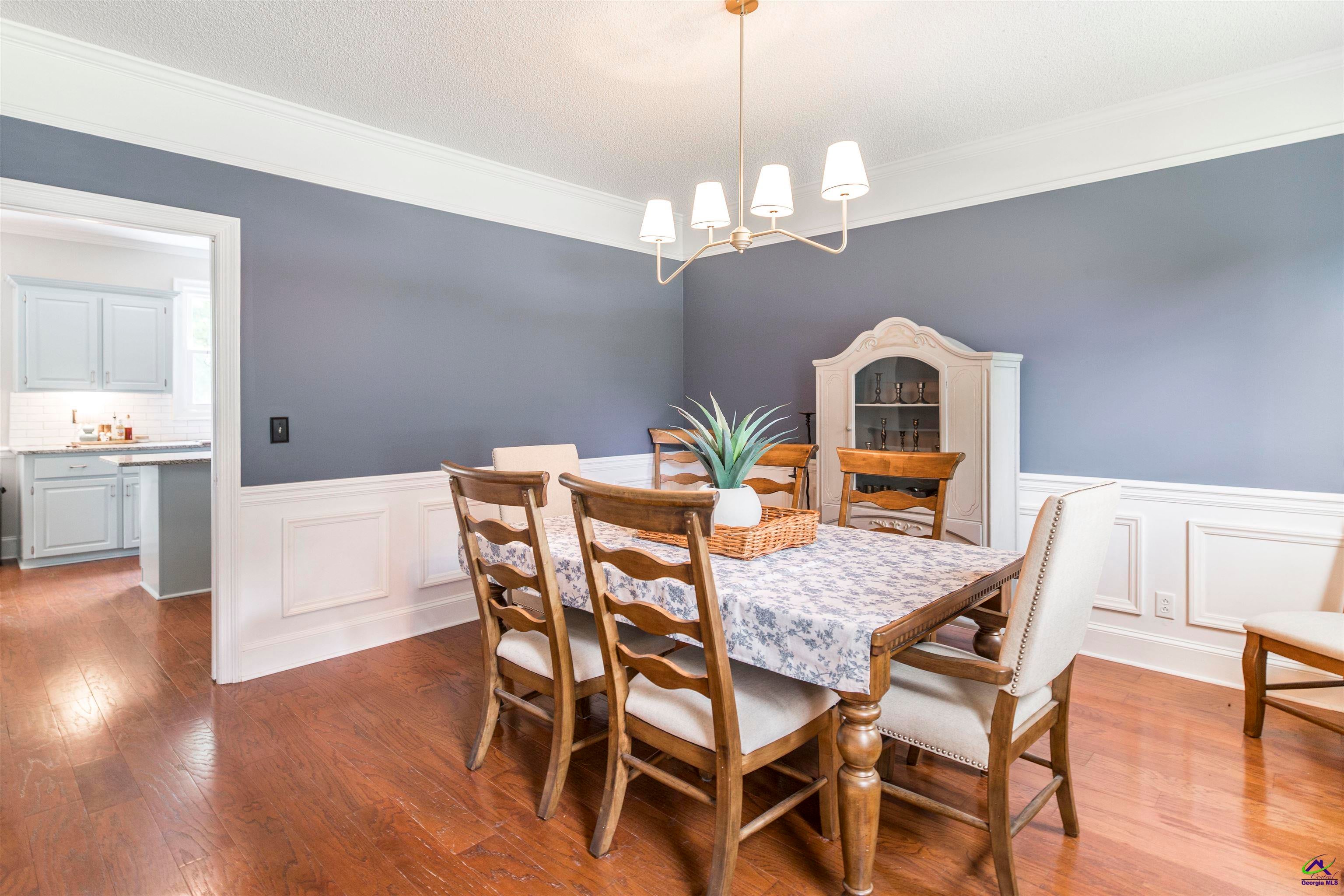120 Falcon Crest