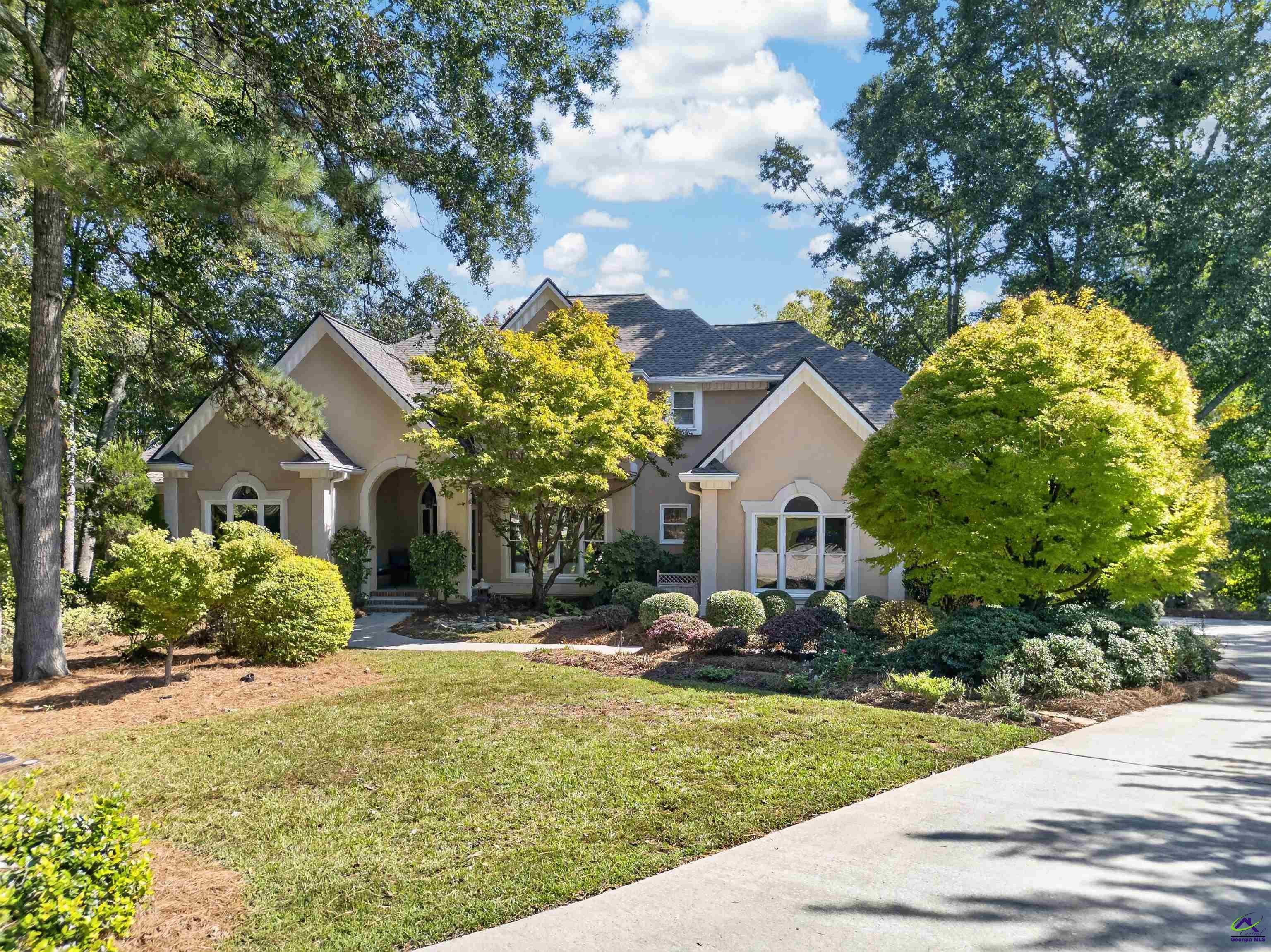 1594 Rivoli Lane