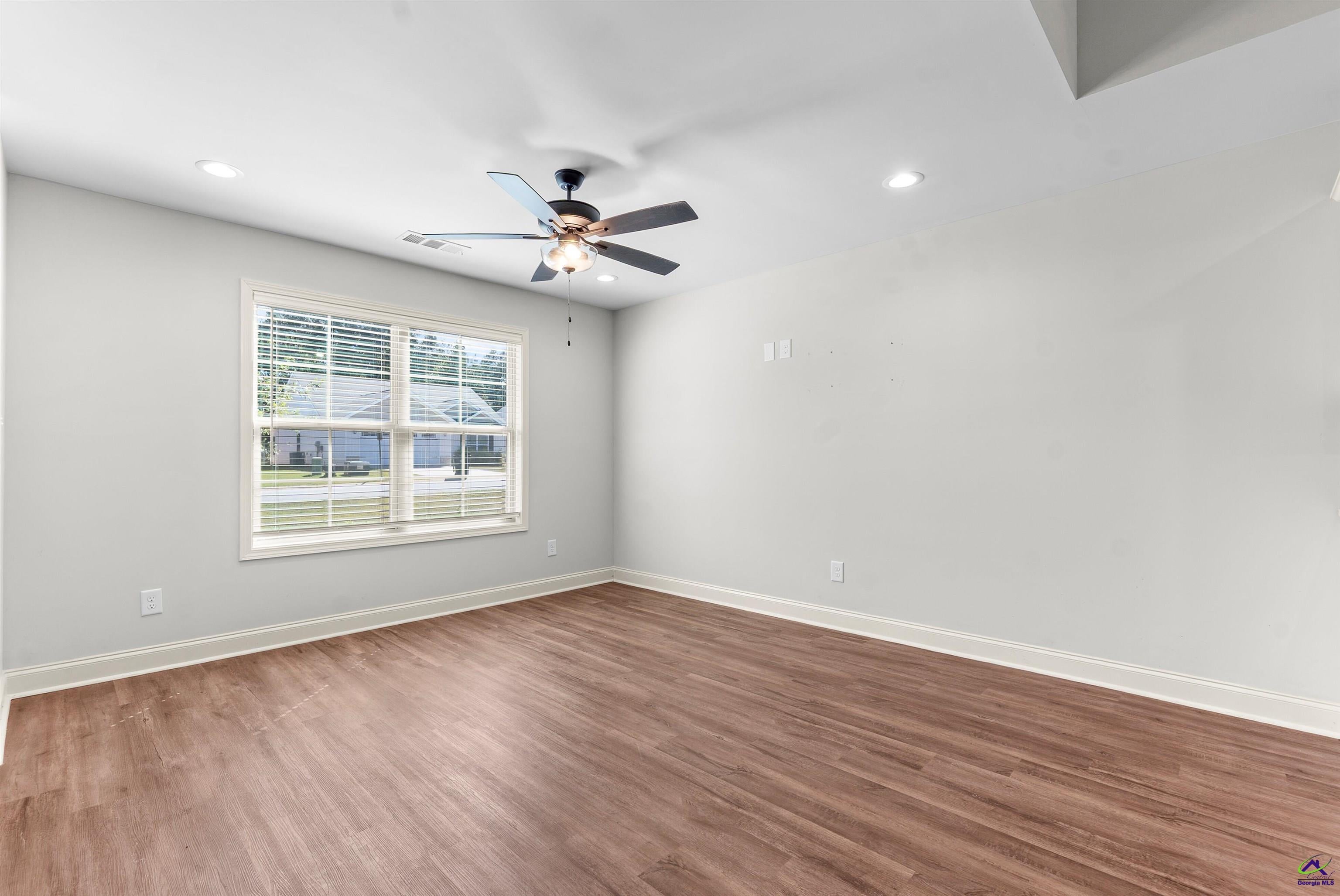 196 Red Tail Circle