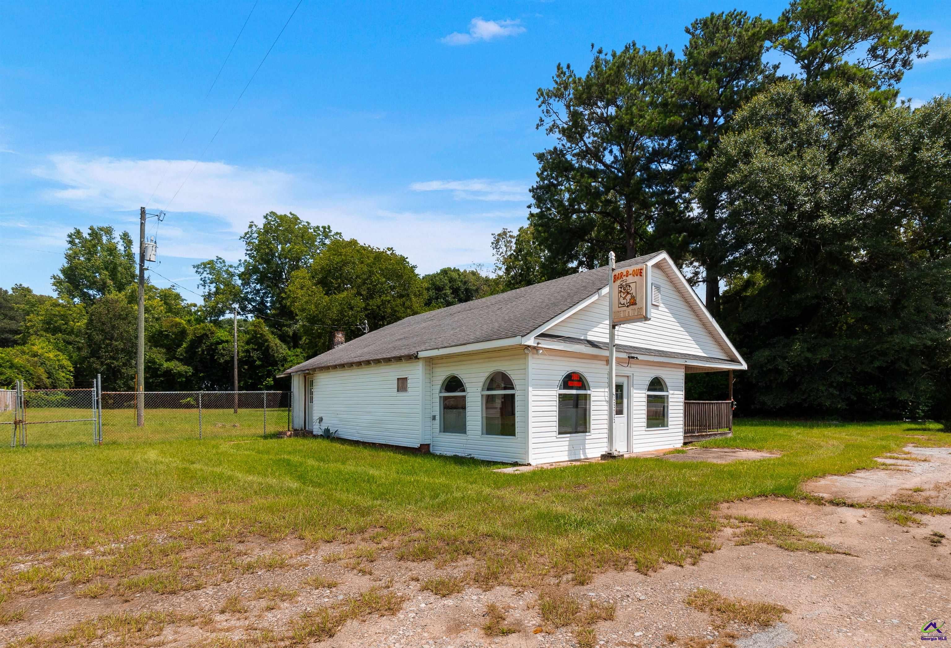 2805 Peach Parkway