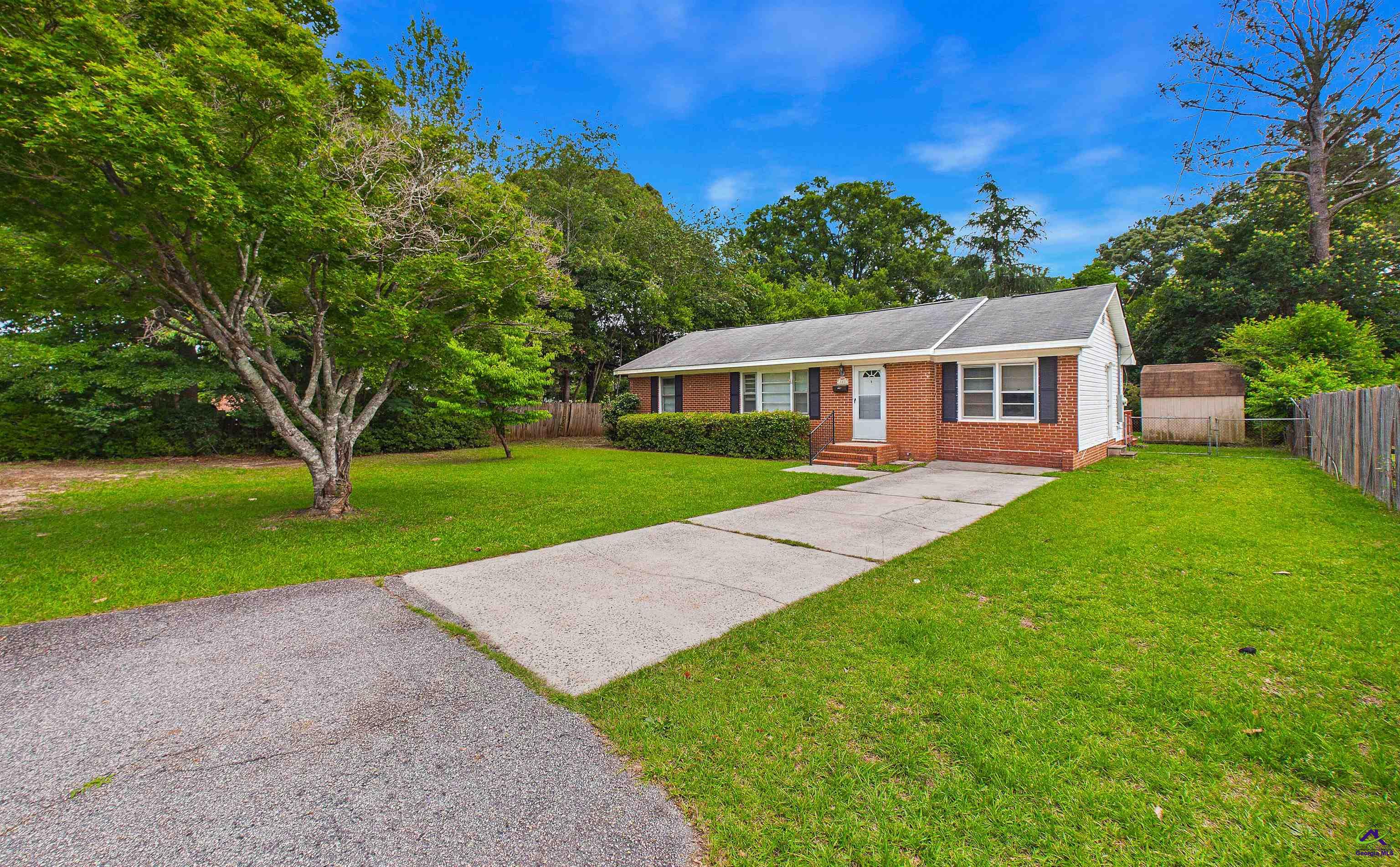103 Woodlawn Avenue
