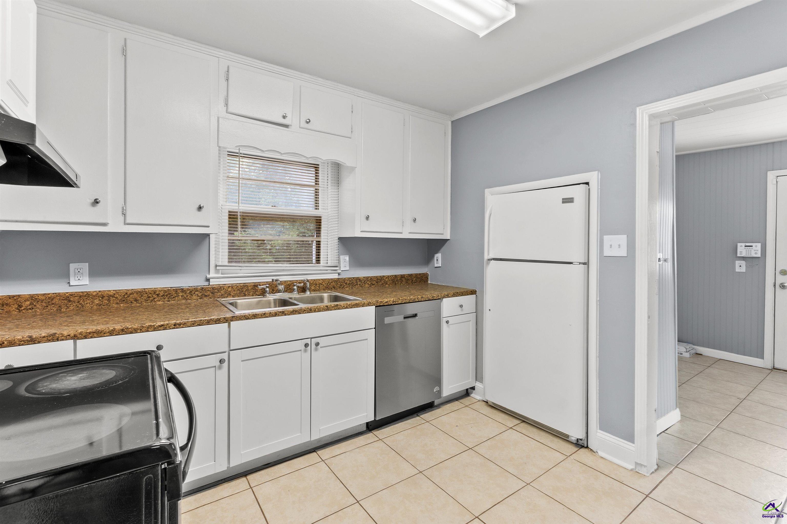 103 Woodlawn Avenue
