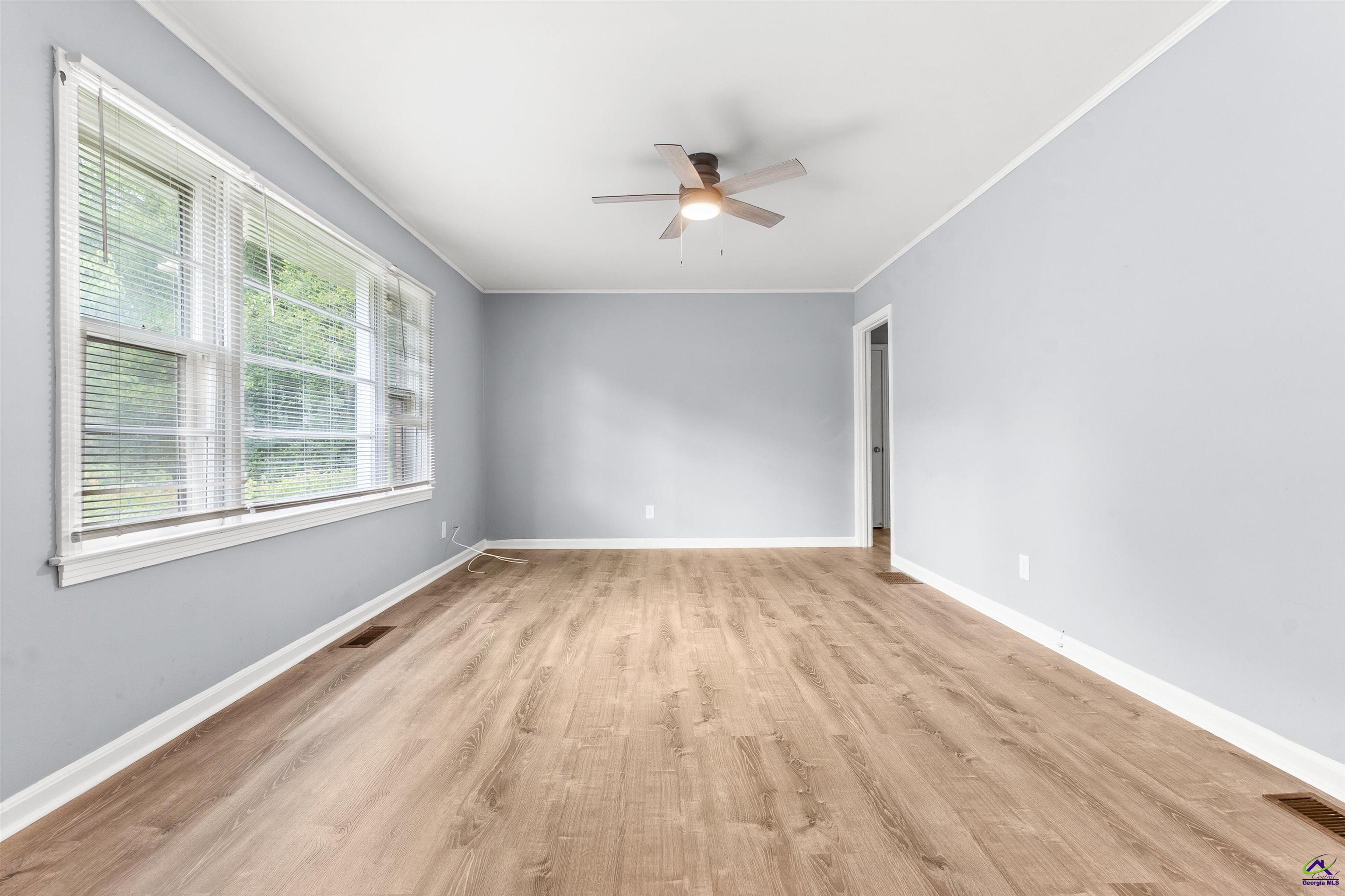 103 Woodlawn Avenue