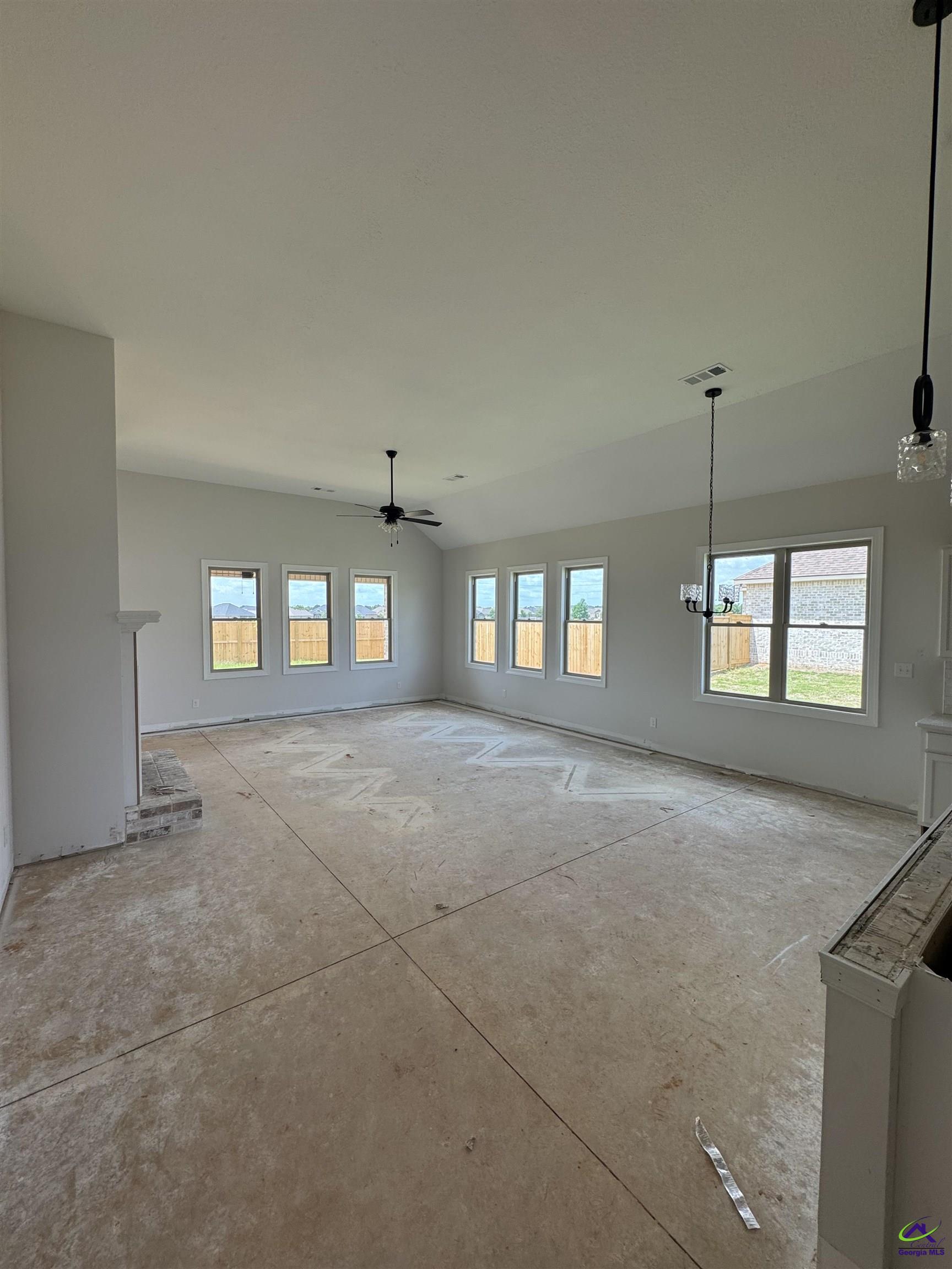 216 Farmland Circle