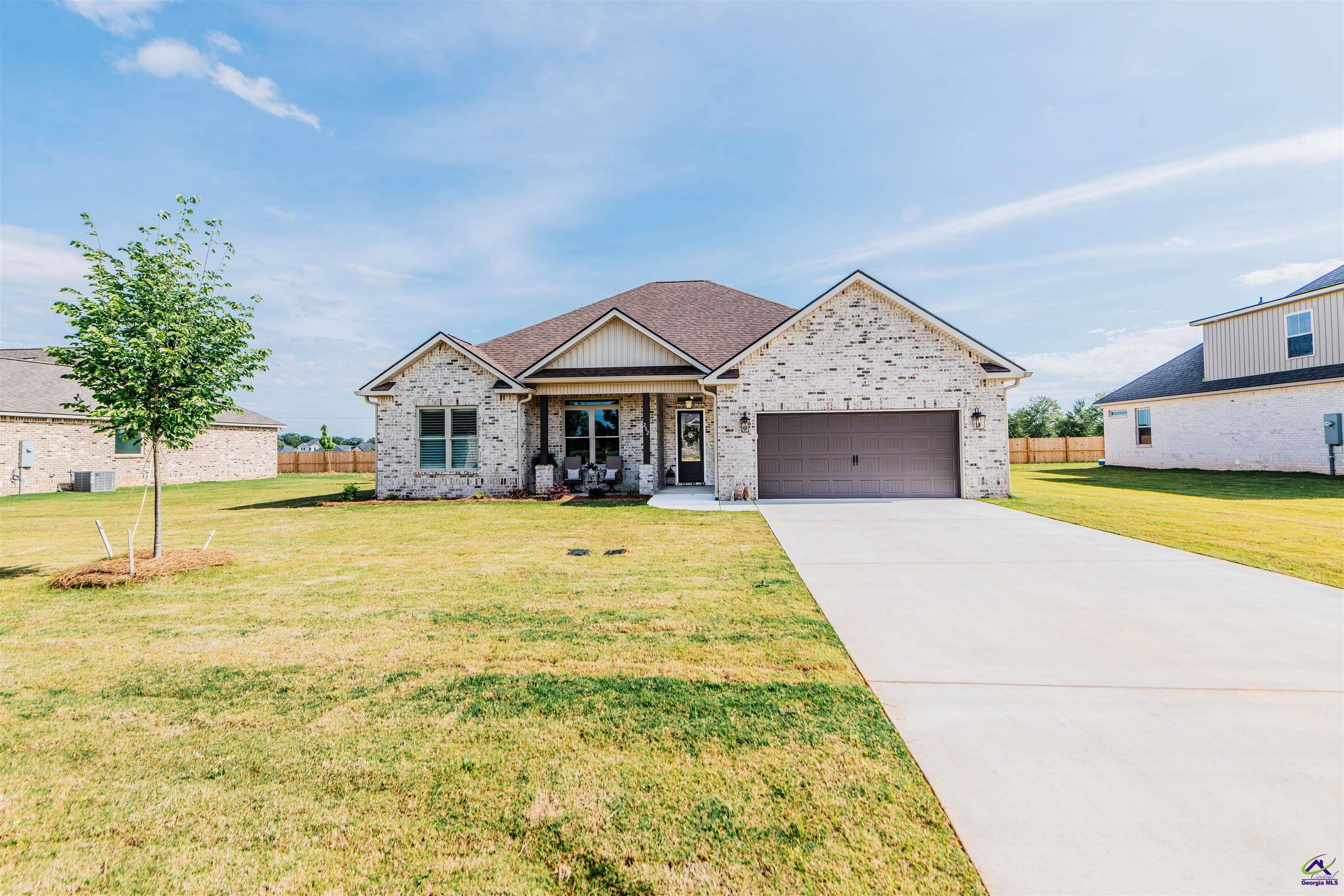 202 Farmland Circle