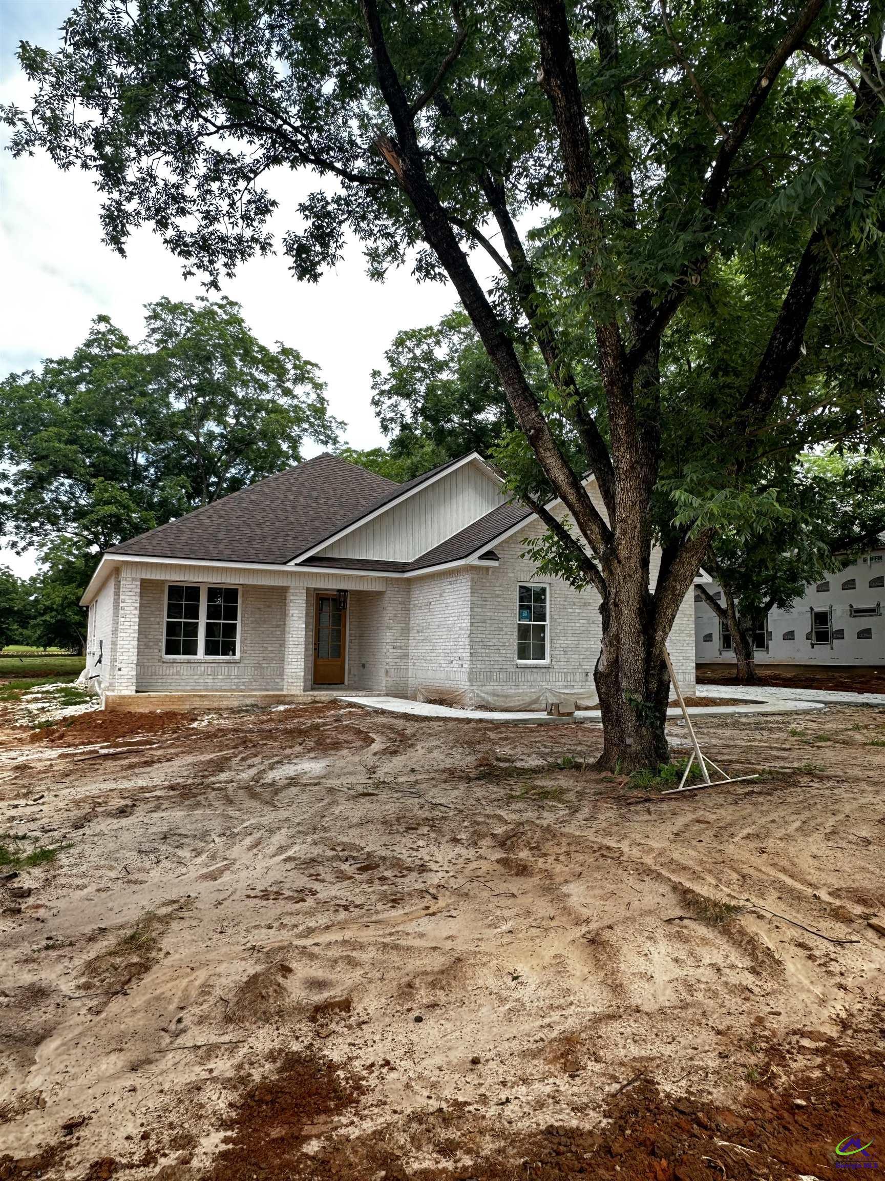 3 Pleasant Oaks Drive
