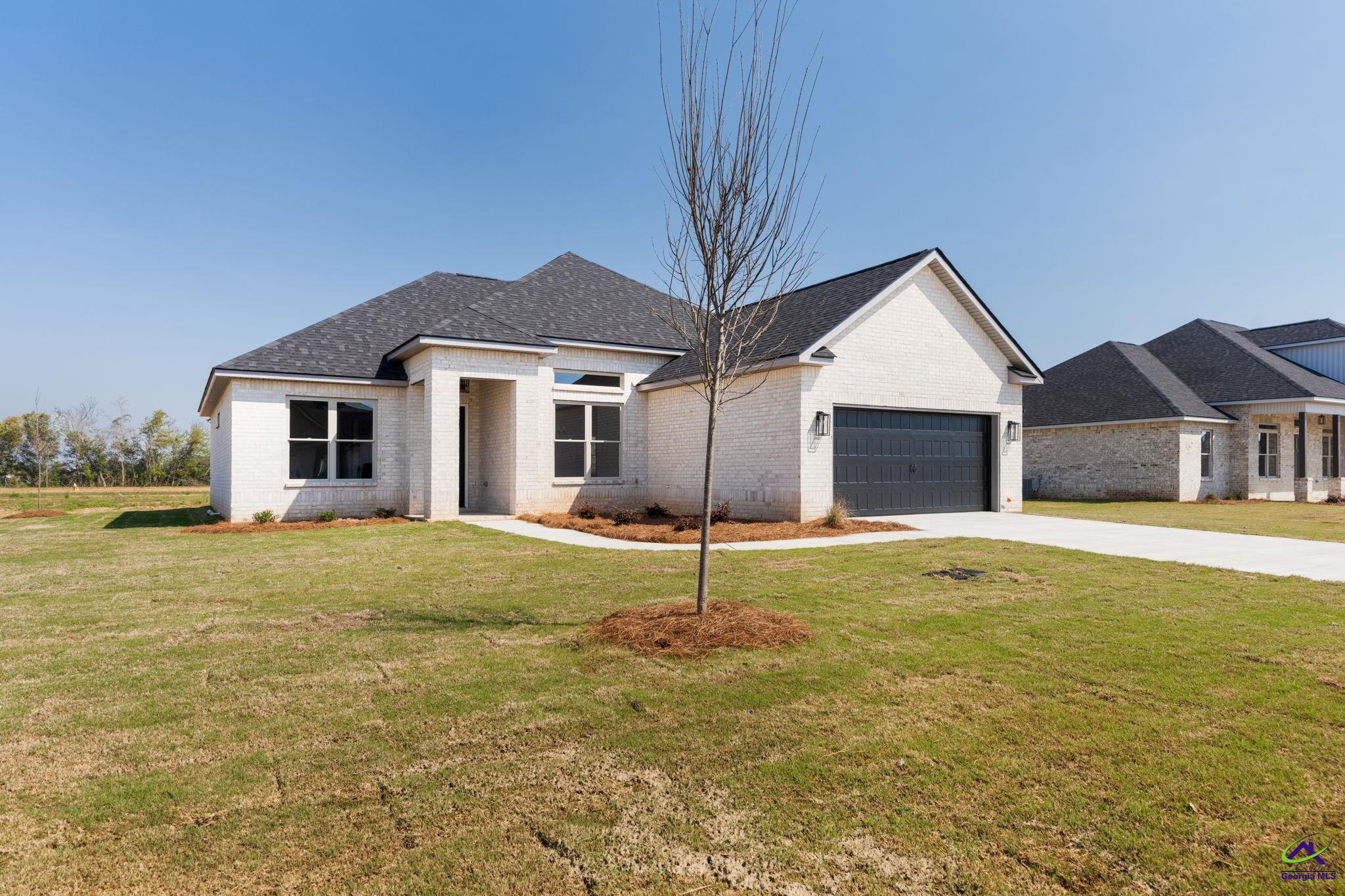 207 Farmland Circle