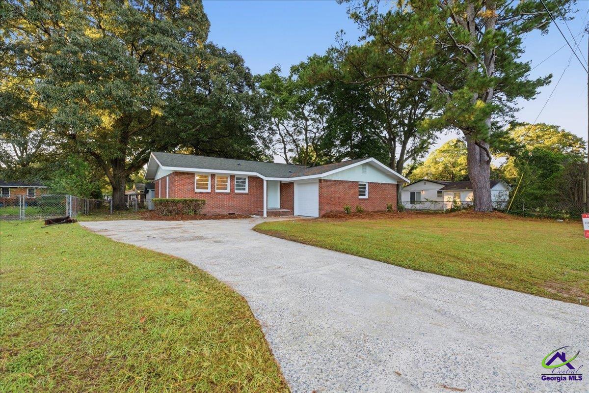 338 Mike Street