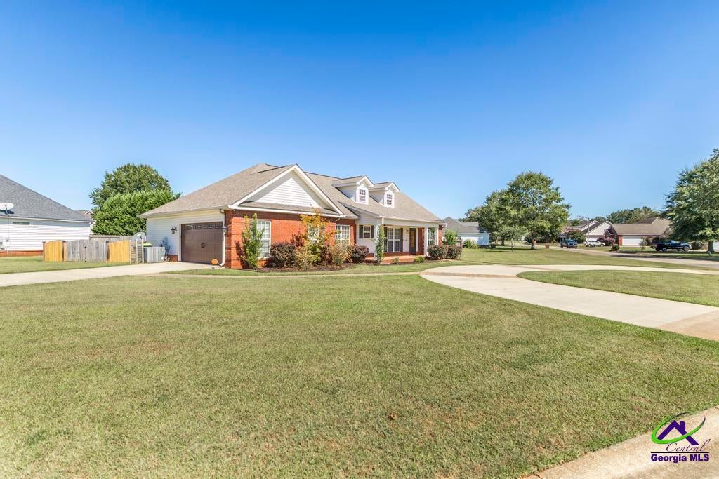256 Ellicott Dr