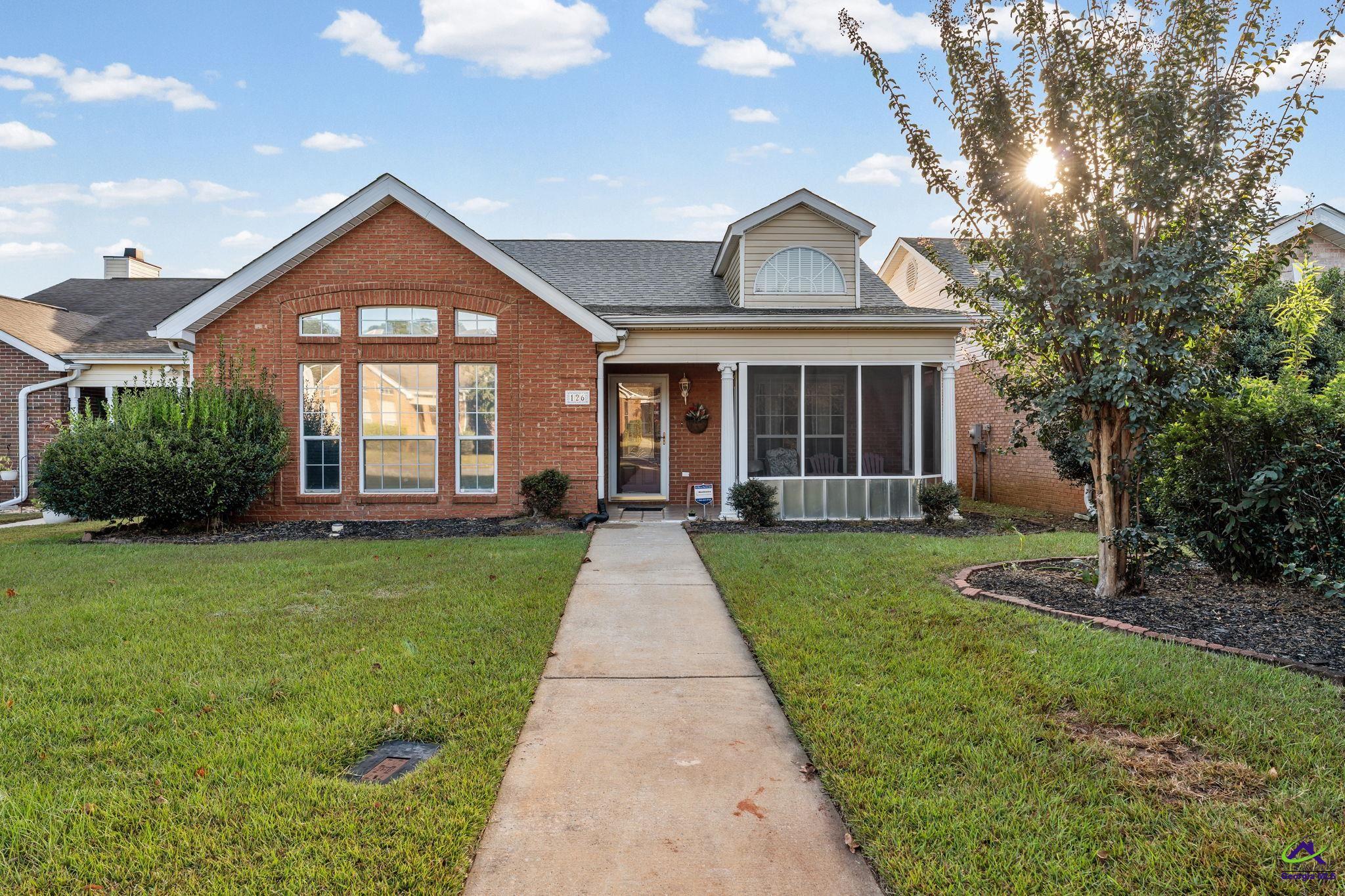 126 Williamstown Dr