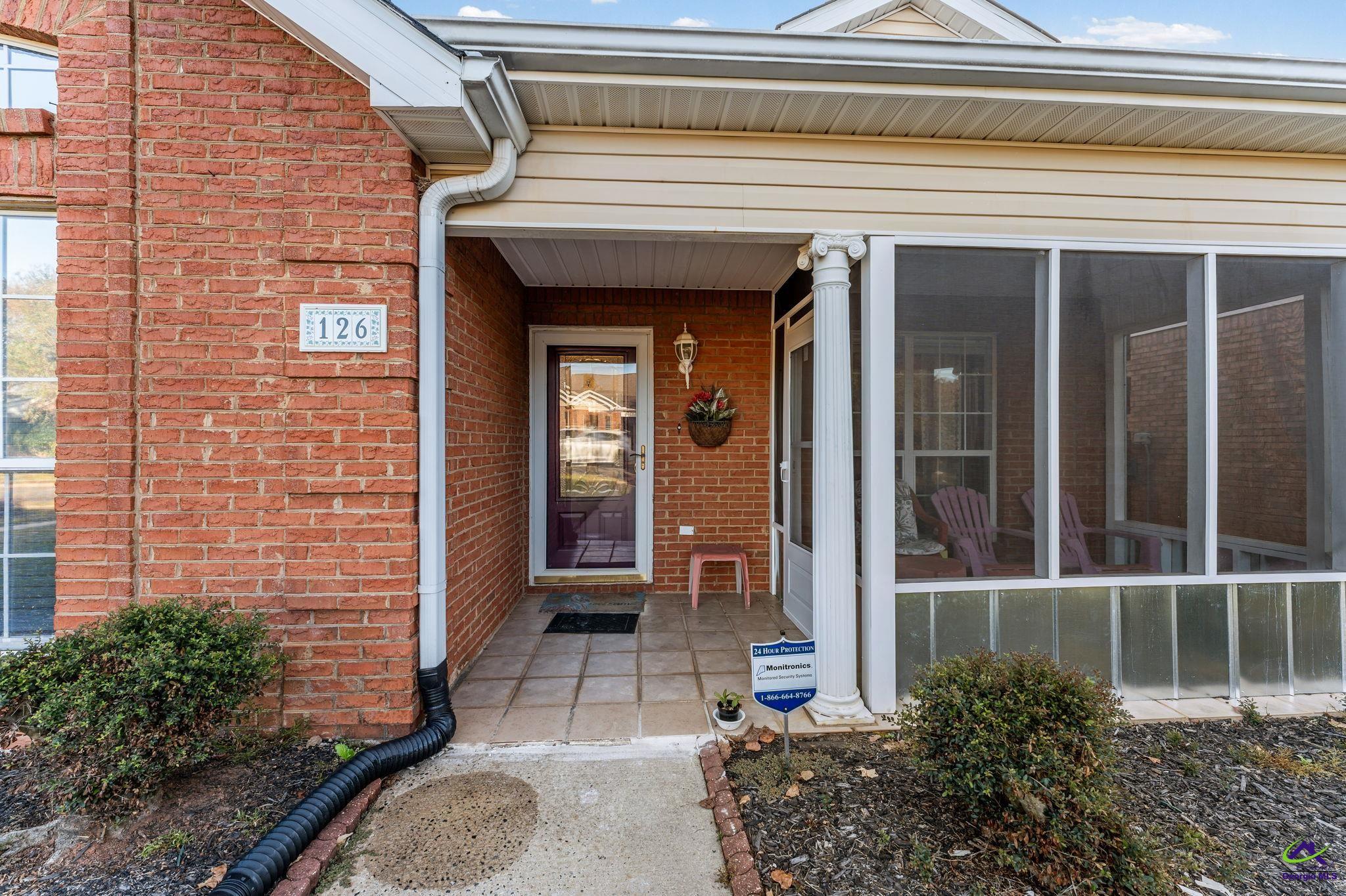 126 Williamstown Dr