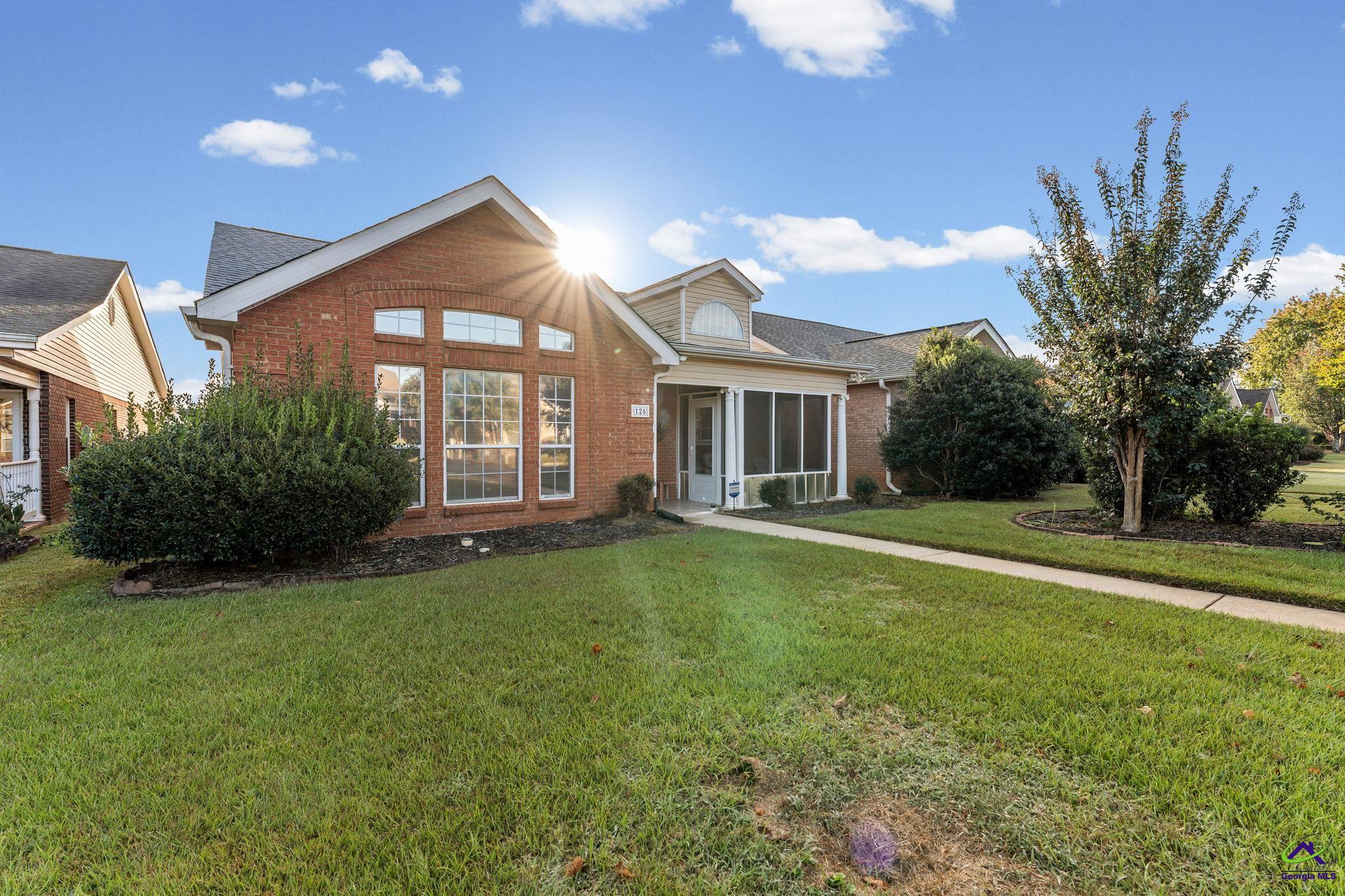 126 Williamstown Dr
