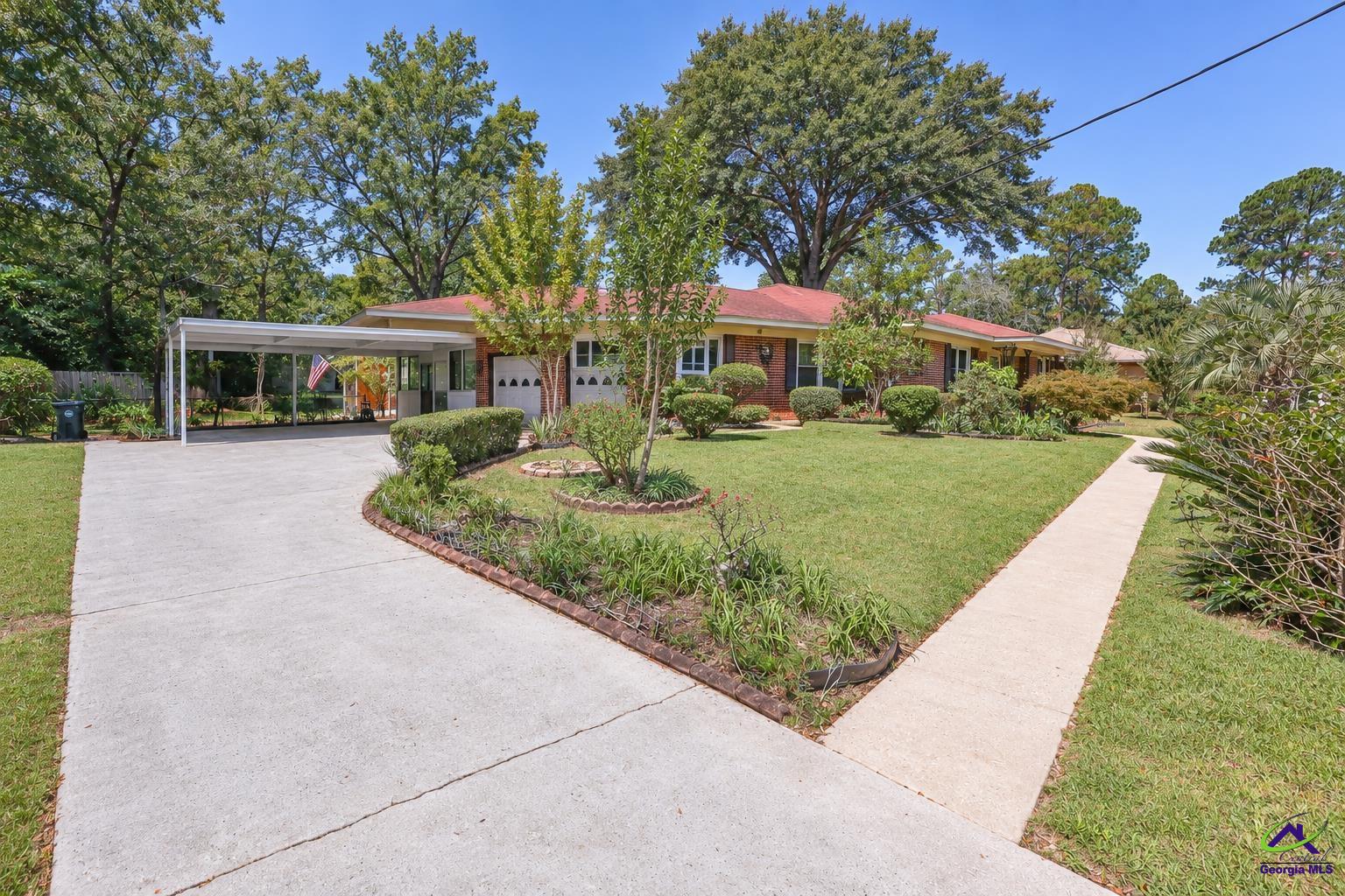 609 Hardeman Avenue