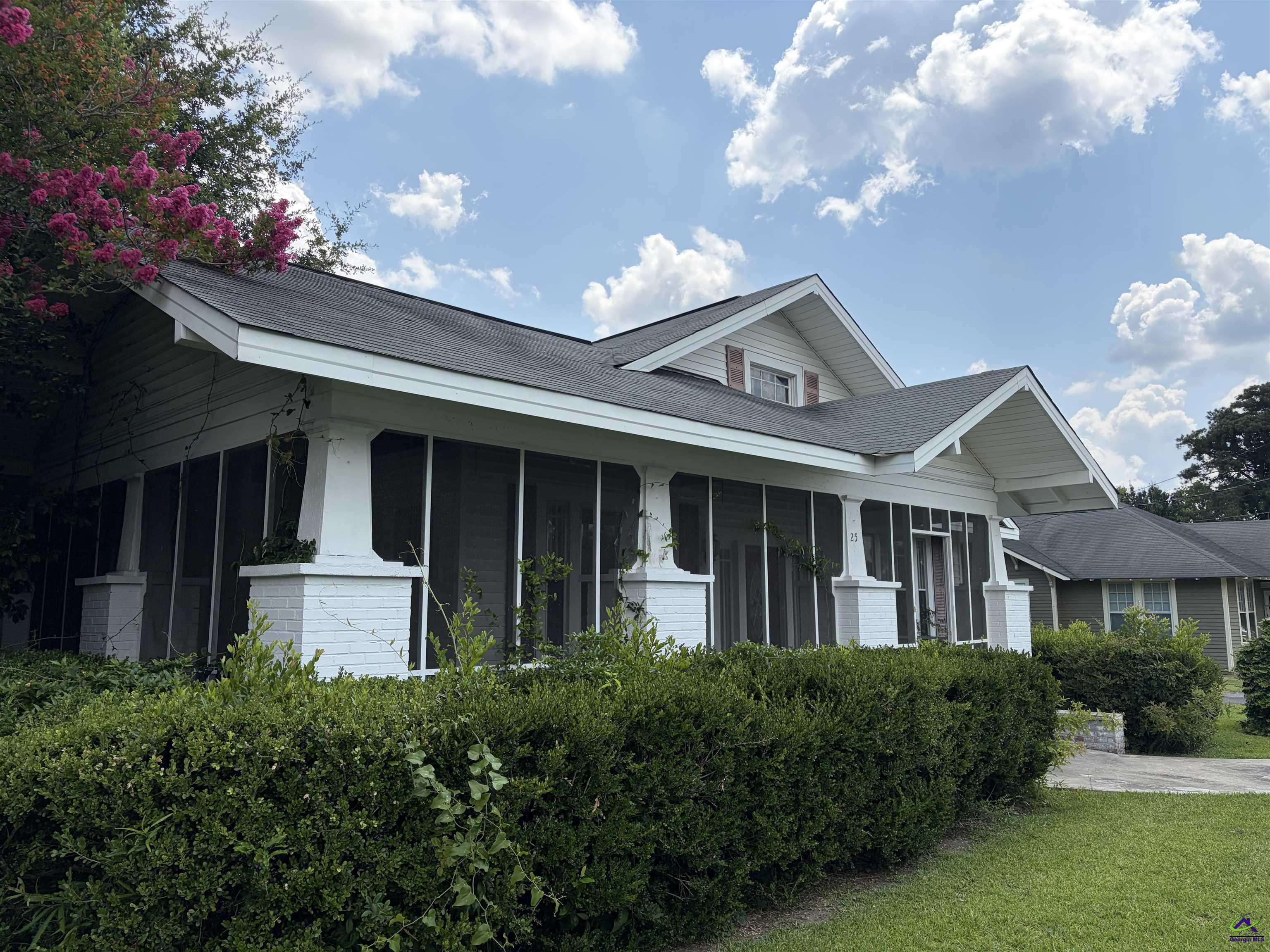 25 W Marion Street