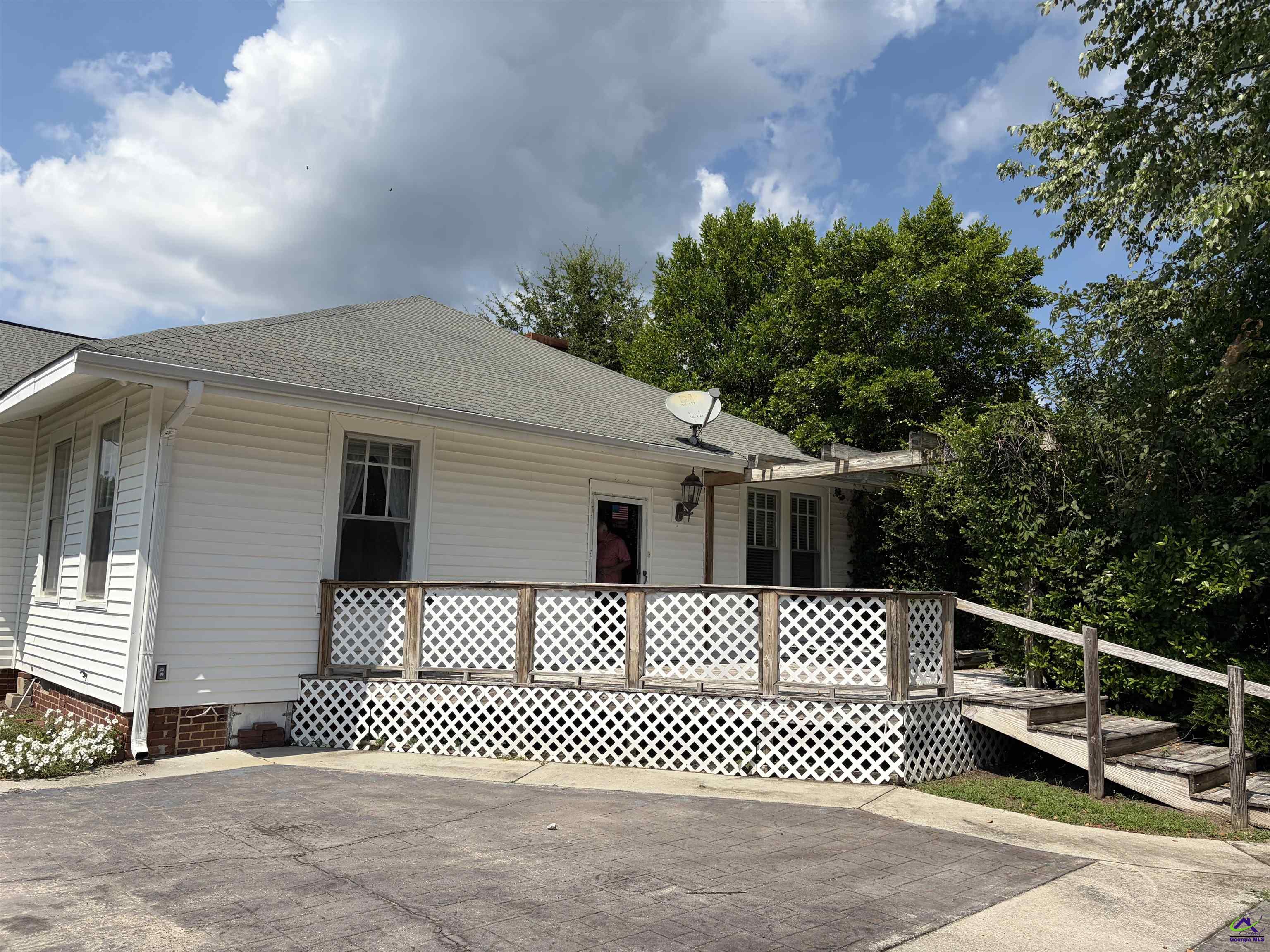 25 W Marion Street