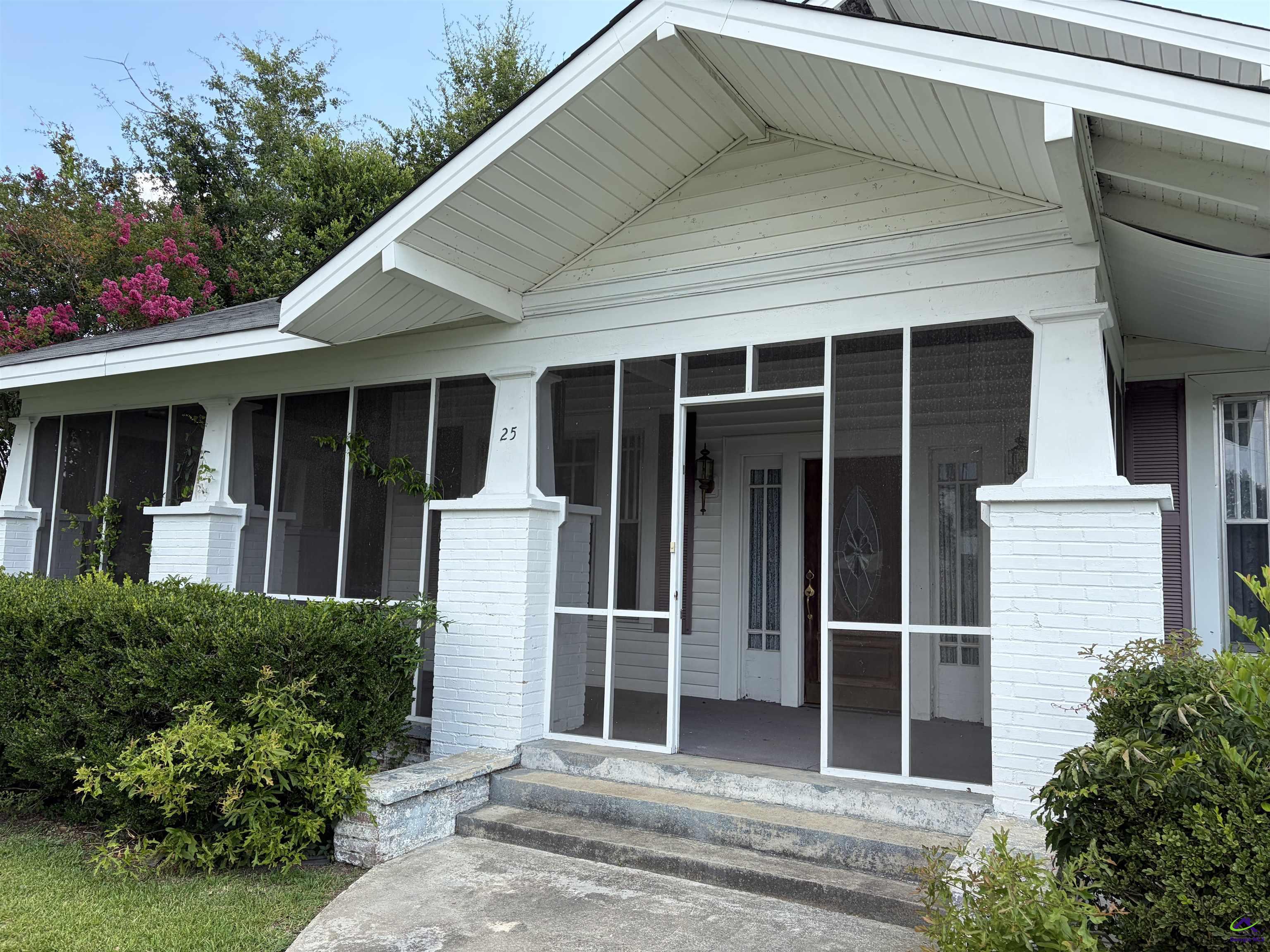 25 W Marion Street