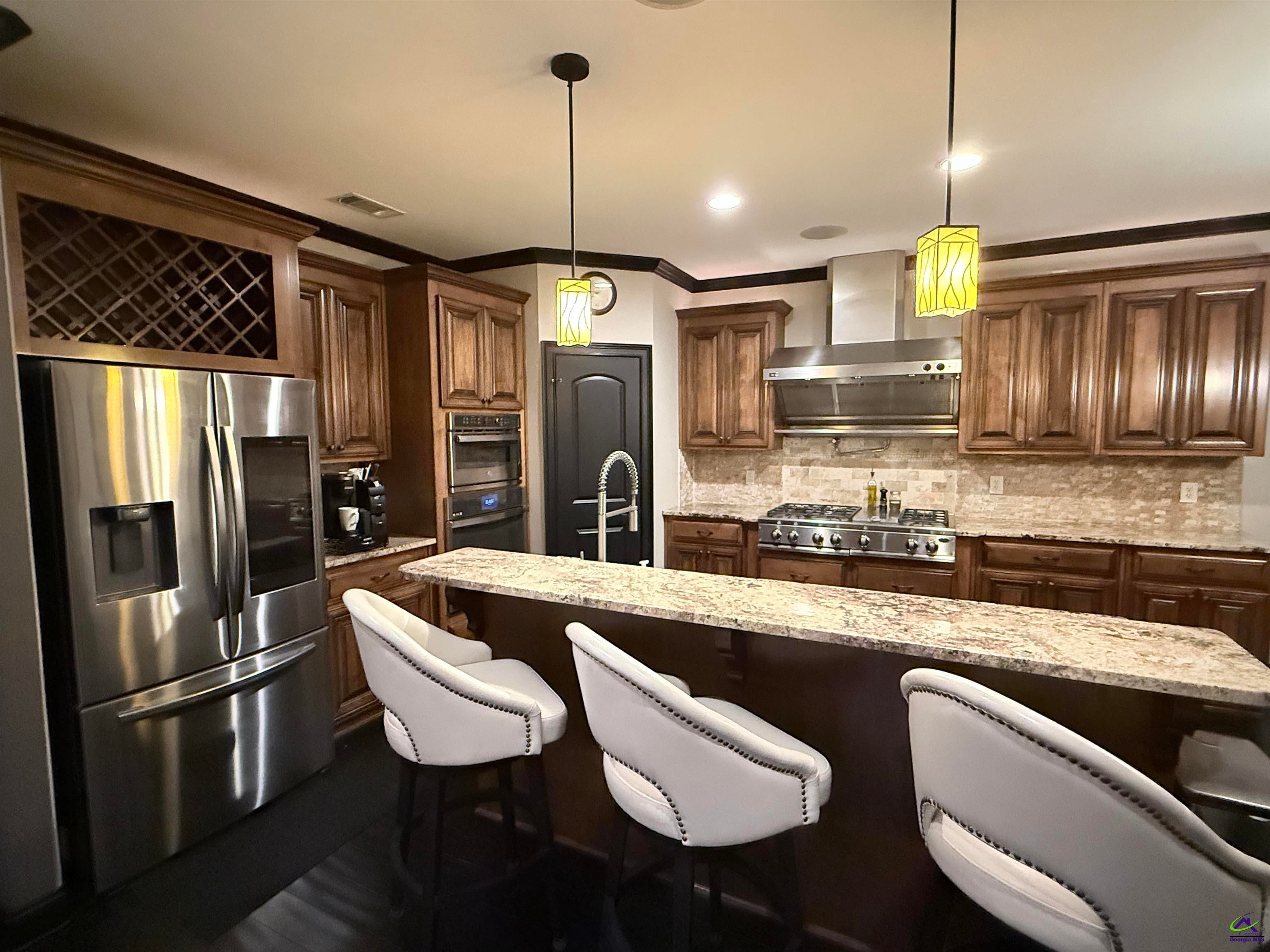 211 Lowpoint Trail