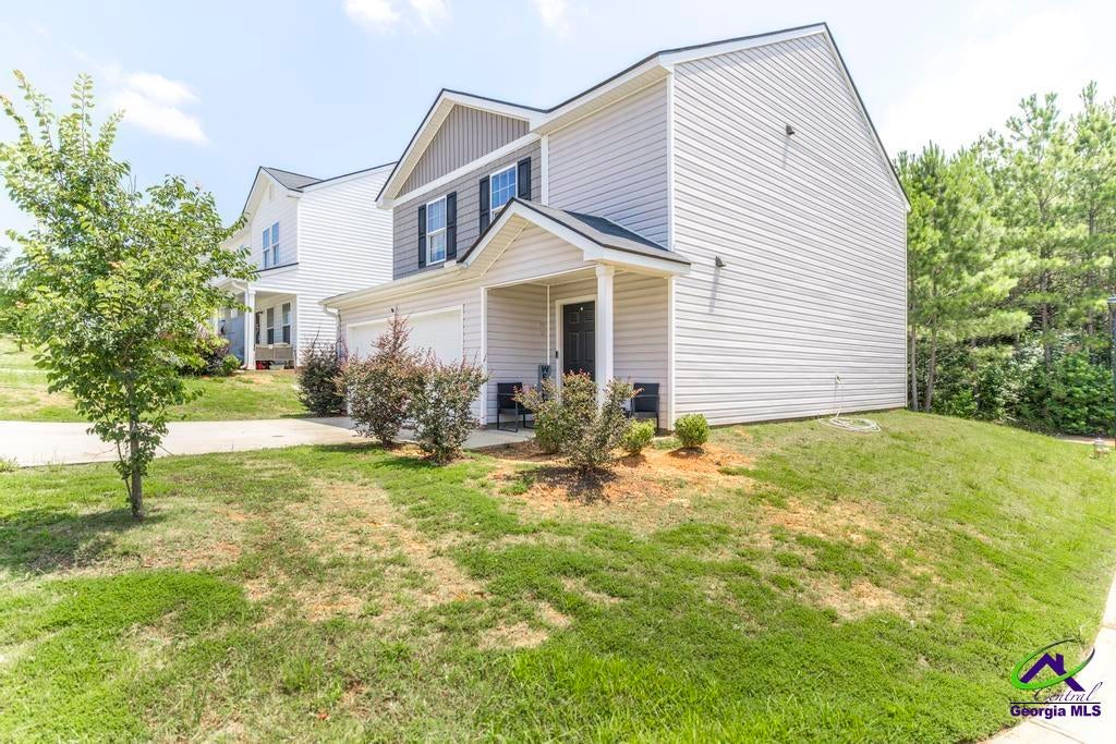221 Hawthorn Trail