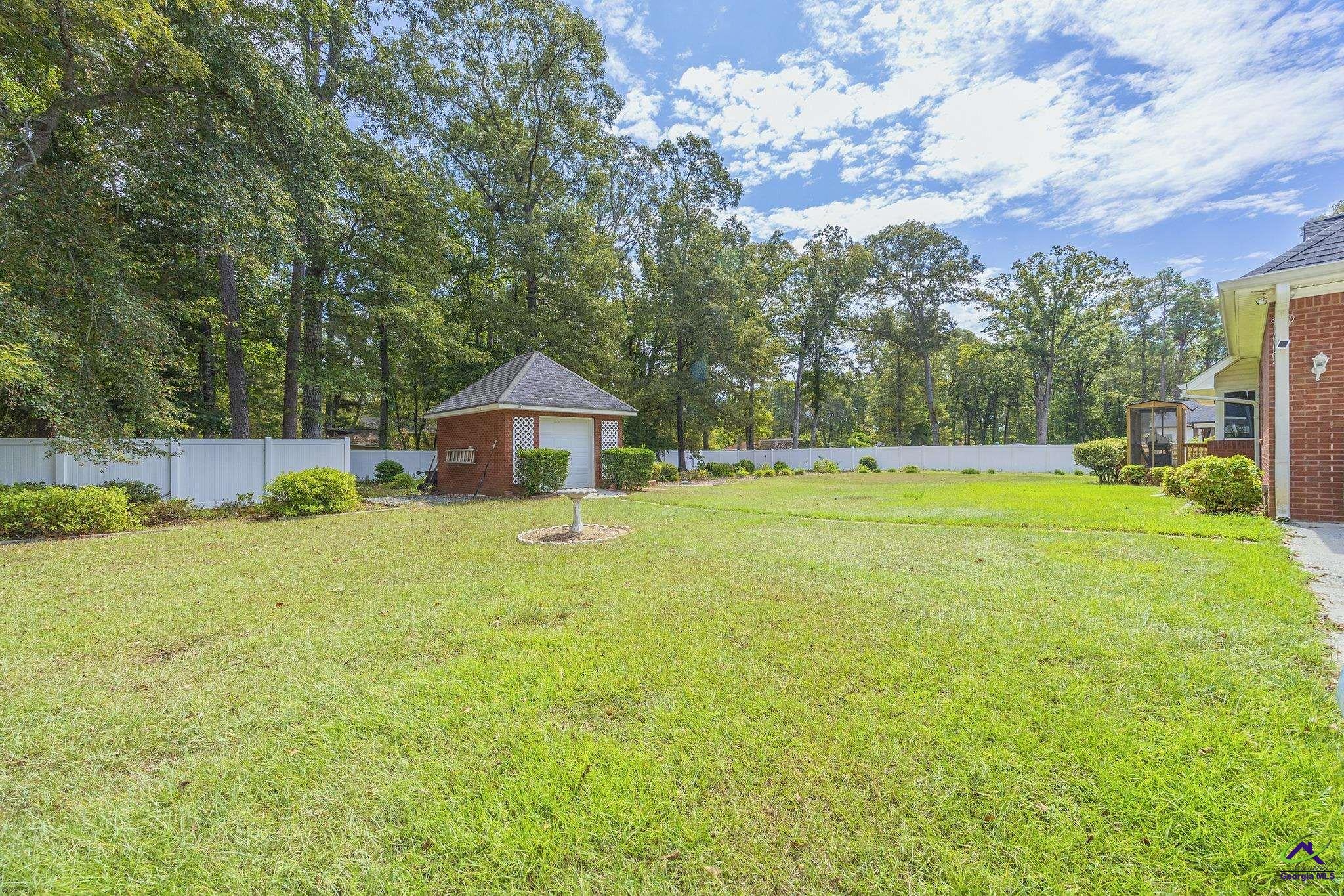 127 S Live Oak Cir Circle