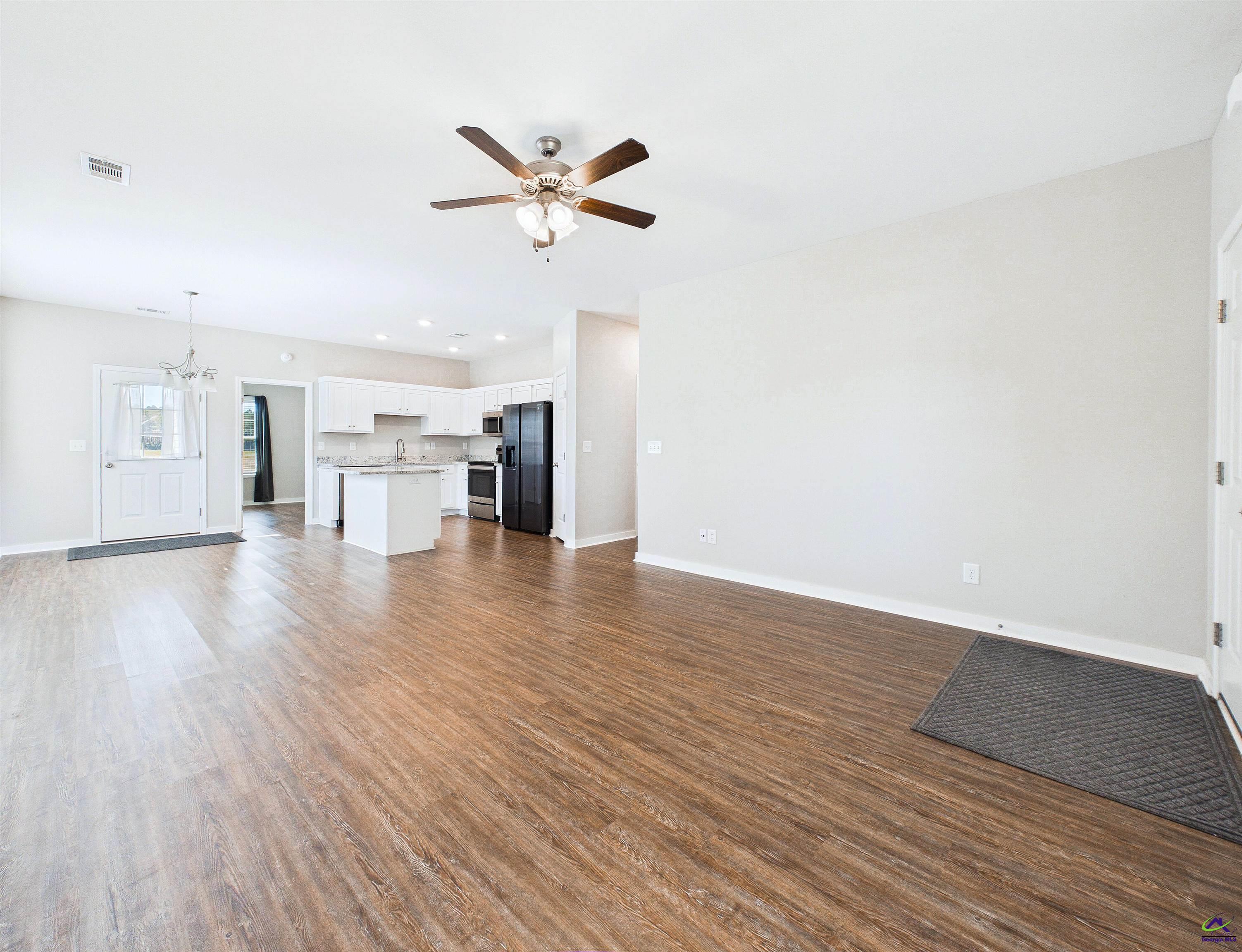 112 Shasta Dr