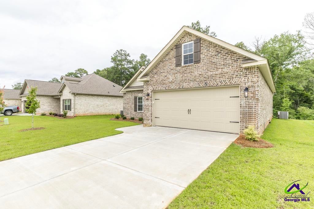 522 Bristleleaf Path