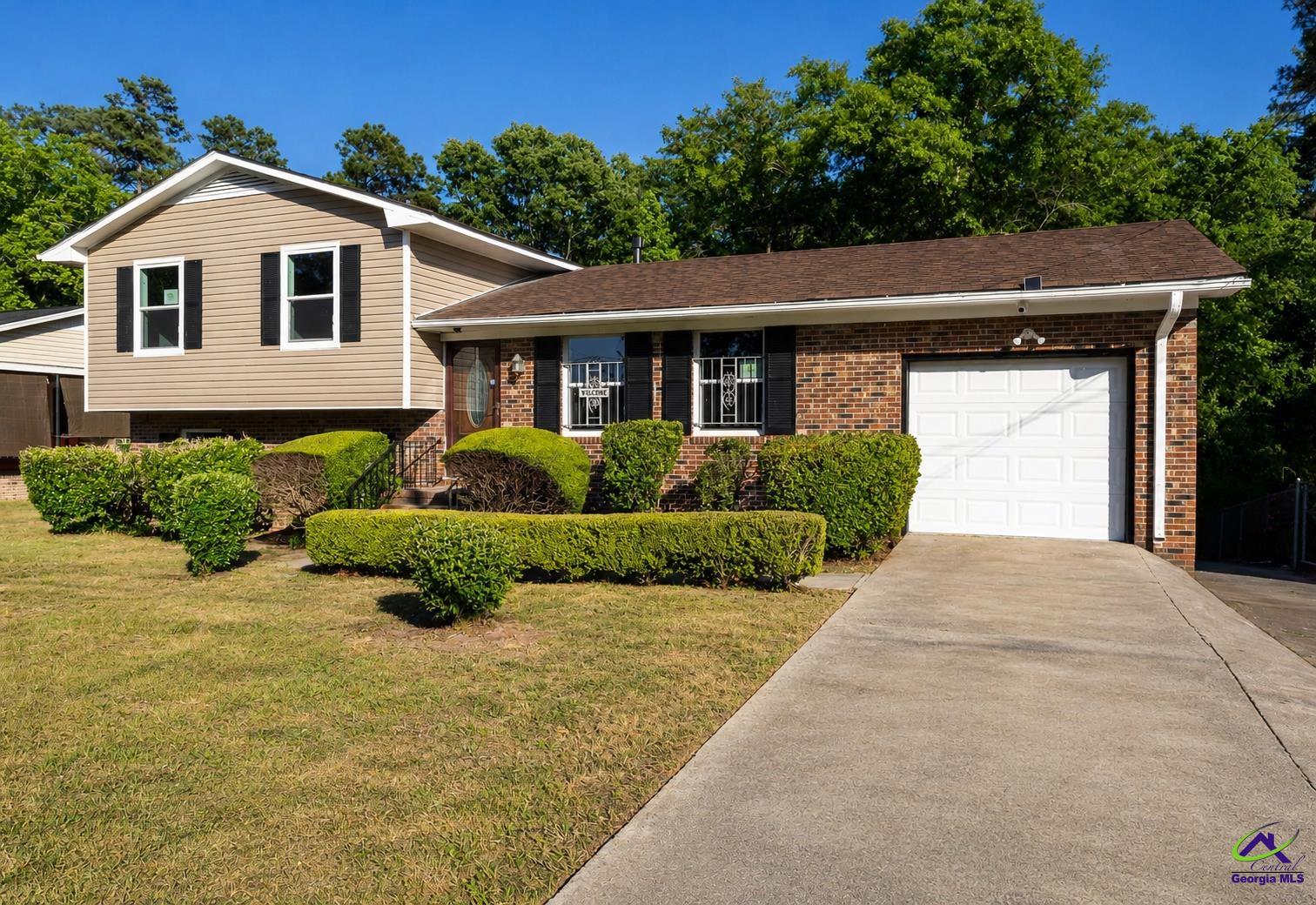 893 McCall Rd