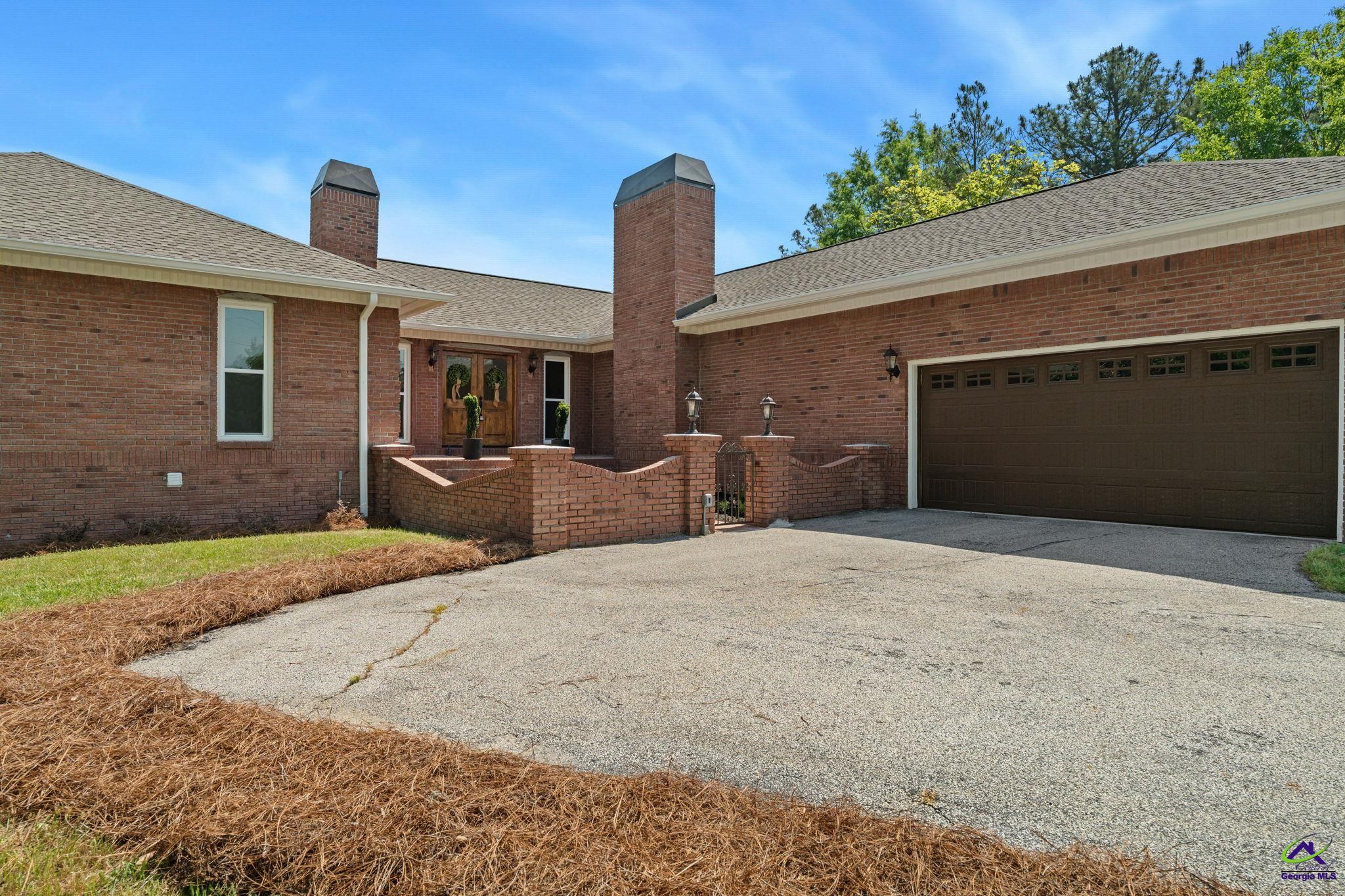 8294 Shelley Trail