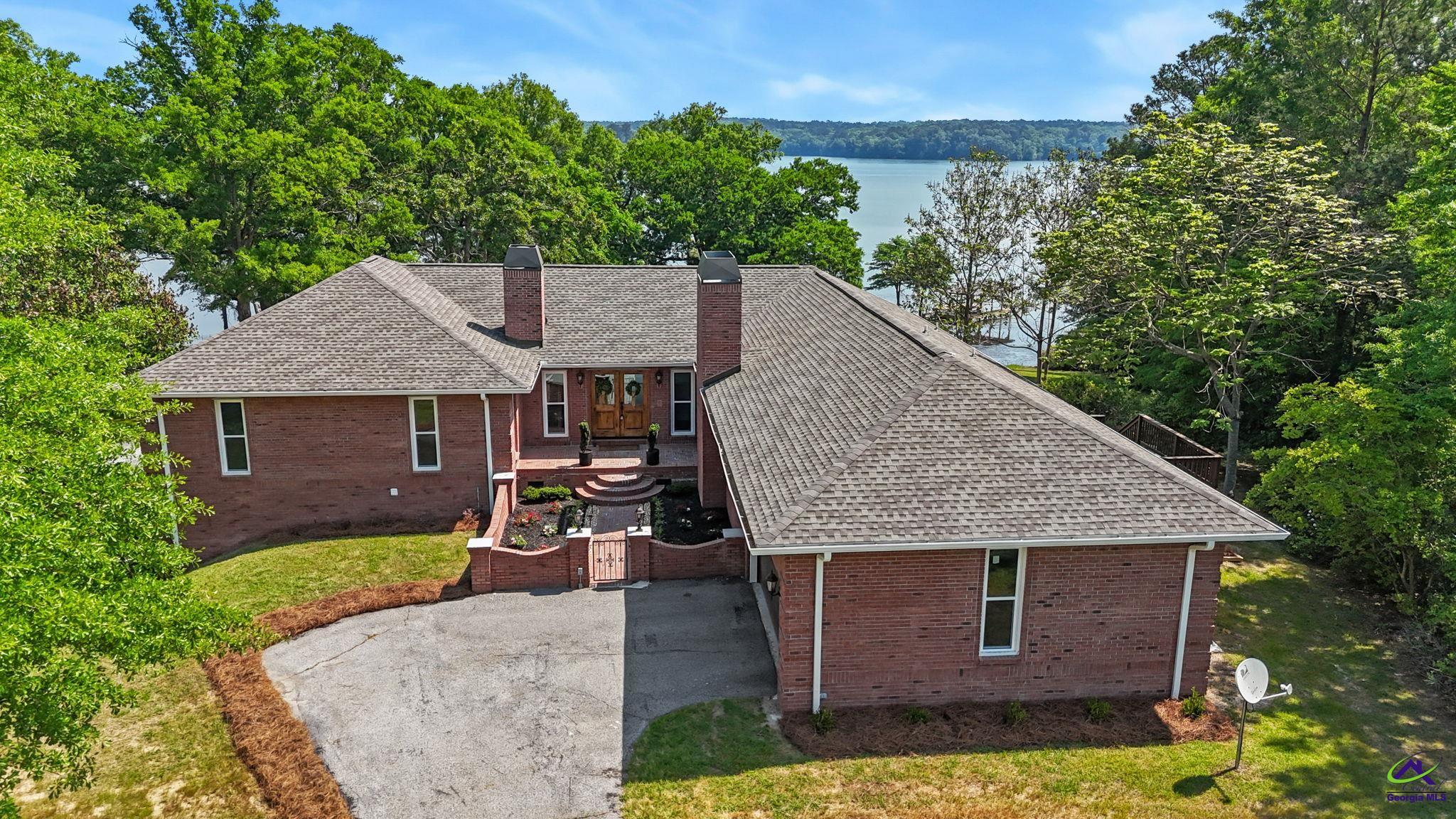 8294 Shelley Trail