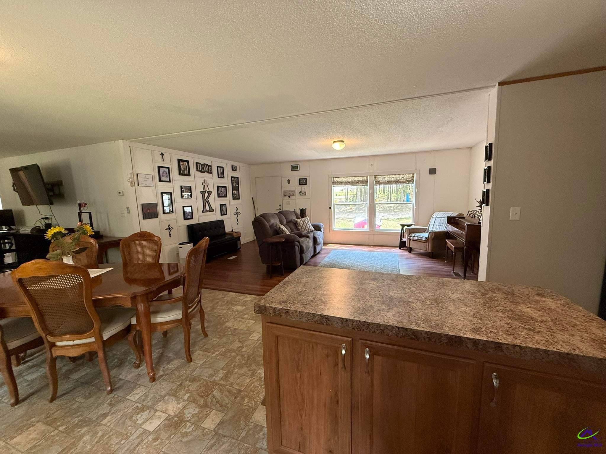 124 N County Line Road