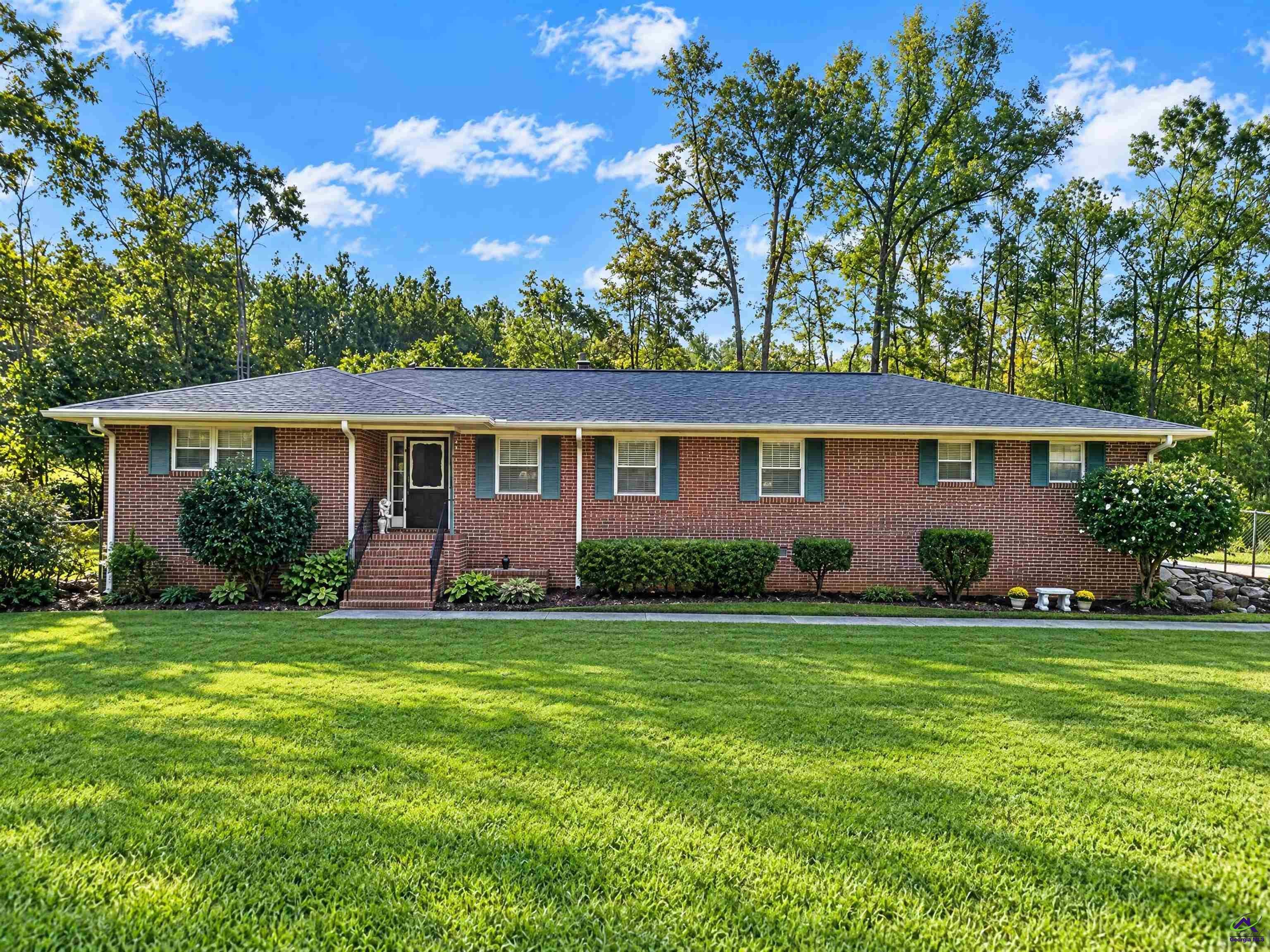 6204 Davis Road