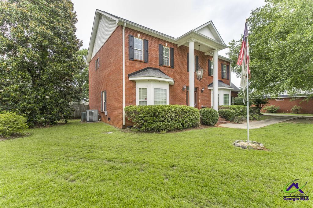 208 Martin Terrace