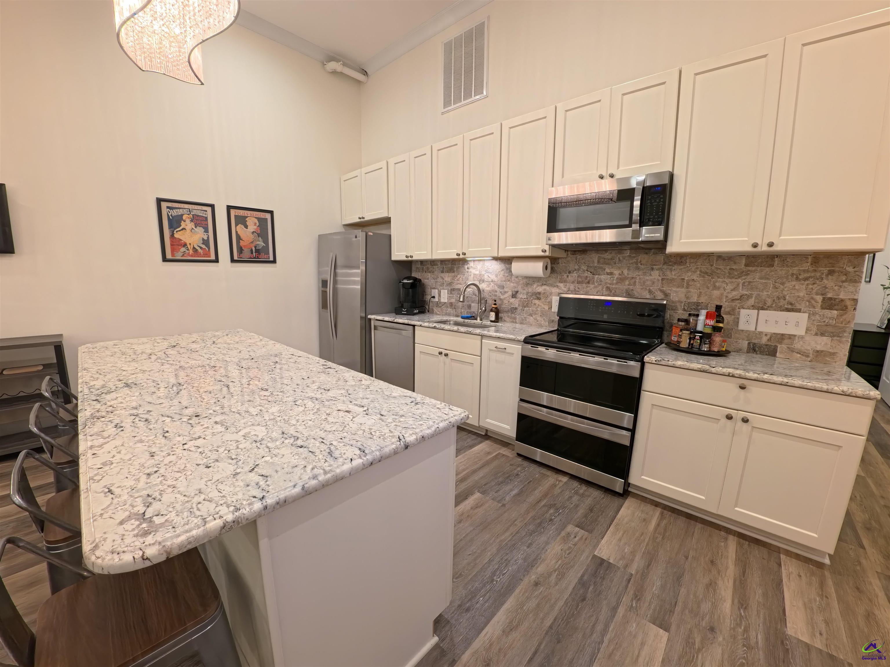 522 Cherry Unit 101 Street