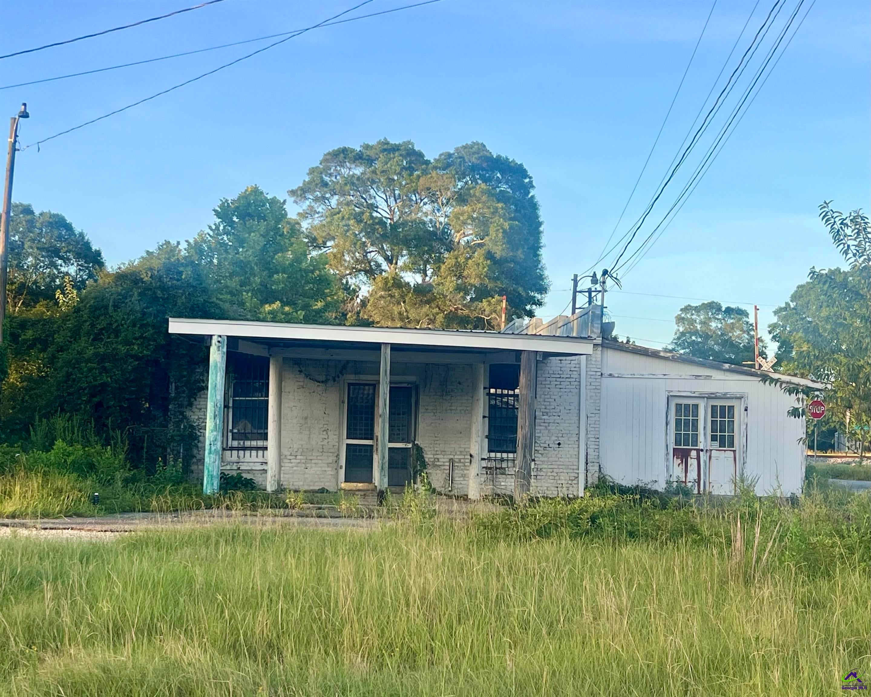 4000 Cochran Highway