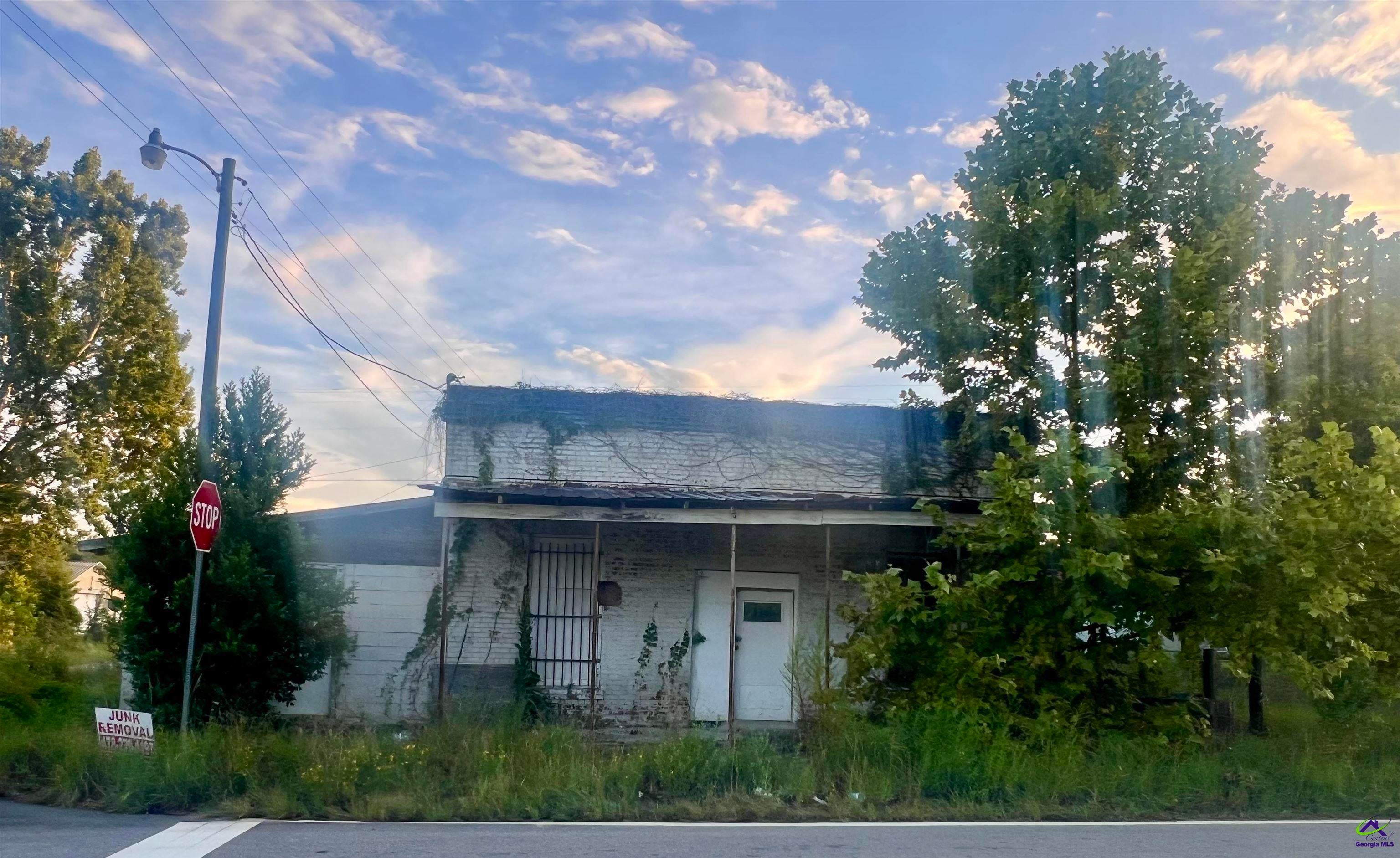 4000 Cochran Highway